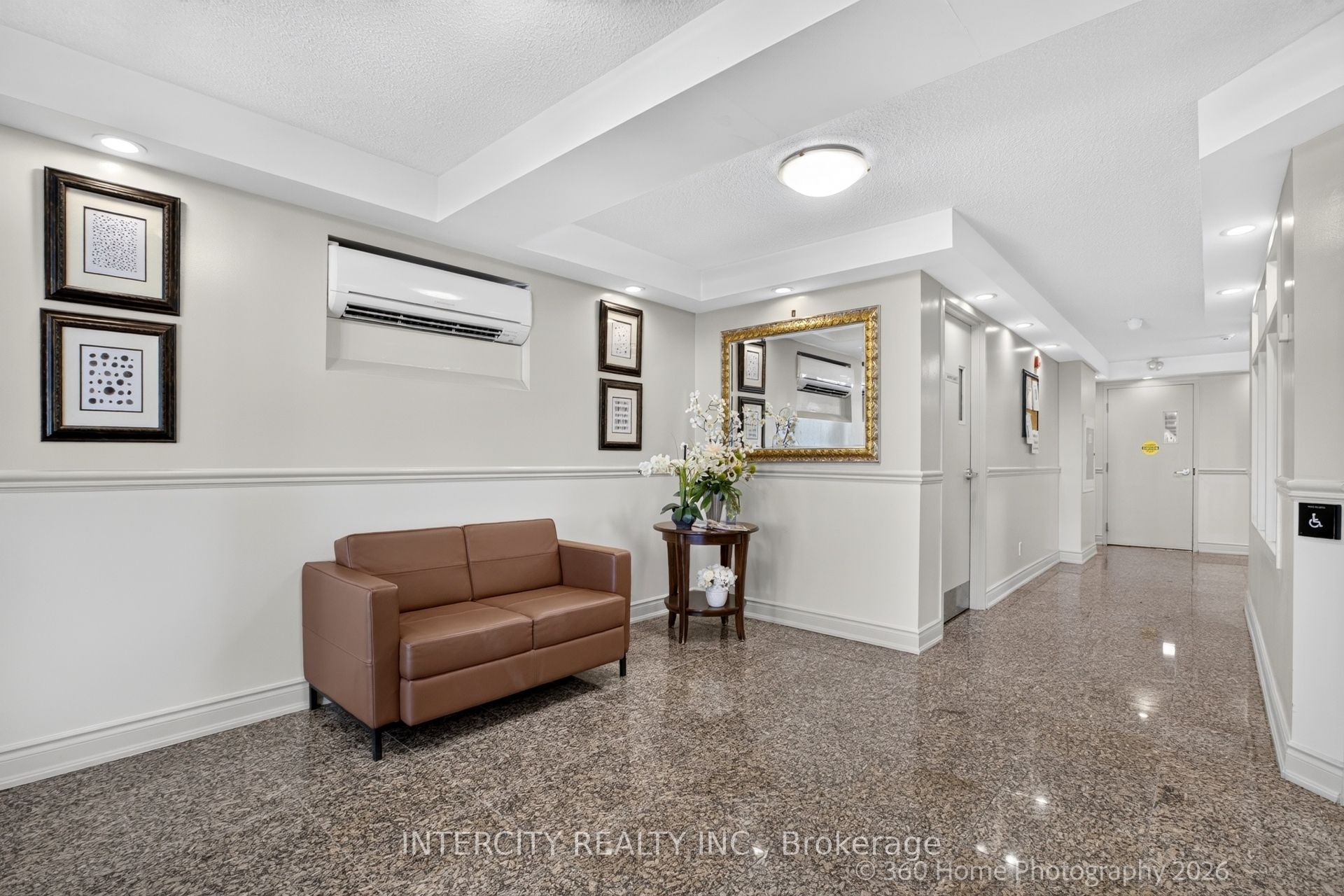 245 Pine Grove Road 304, Vaughan, ON L4L 2H7 photo 3