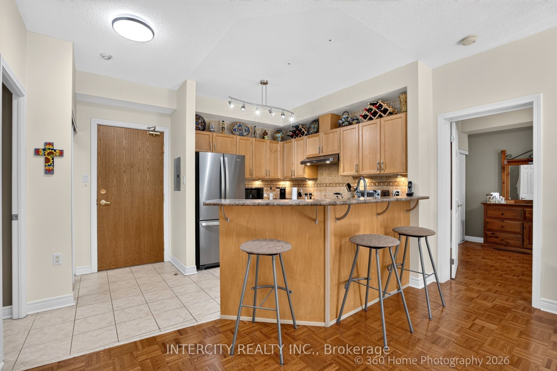 245 Pine Grove Road 304, Vaughan, ON L4L 2H7 photo 4