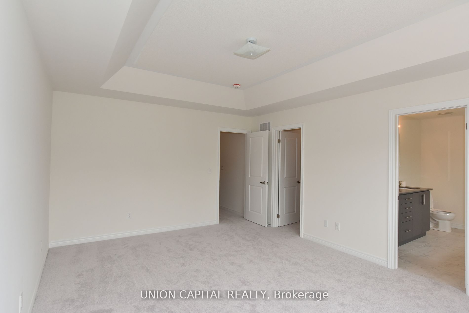 1378 Davis Loop N, Innisfil, ON L0L 1W0 photo 3