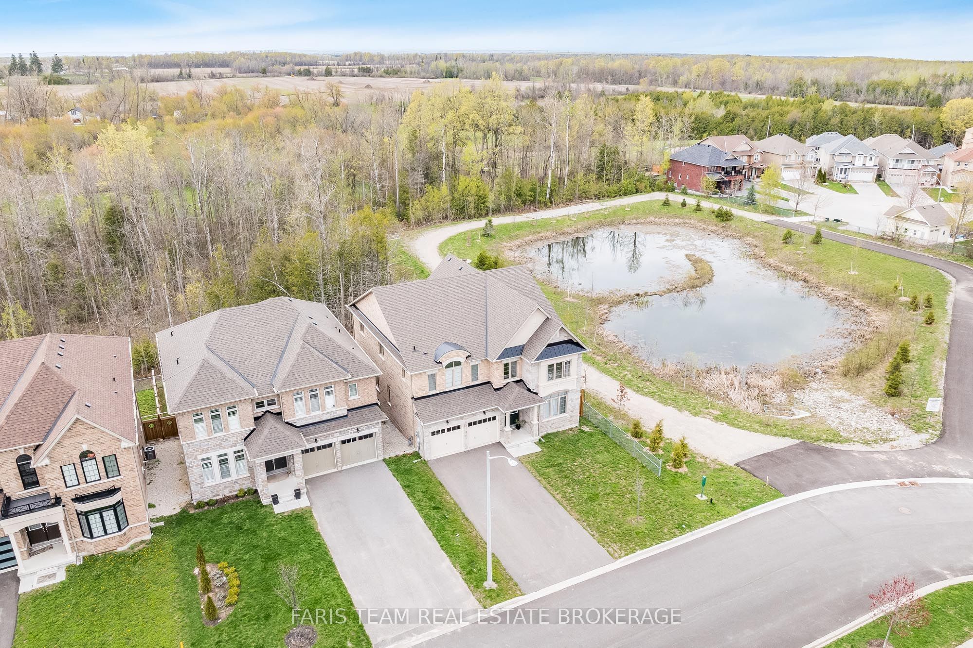 2263 Lozenby Street, Innisfil, ON L9S 0M8 photo 3