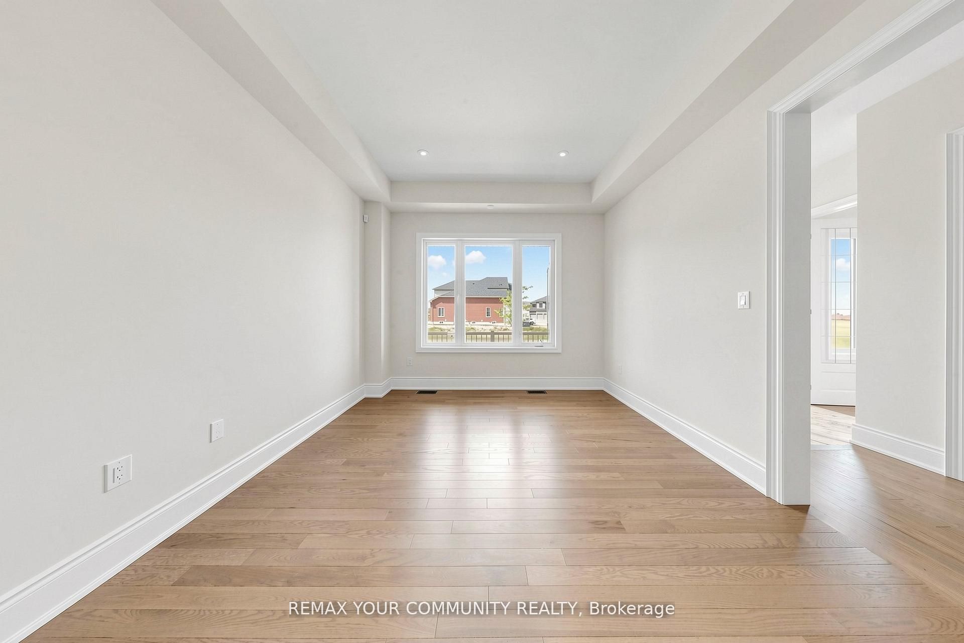 31 Lorrain Hand Crescent, Georgina, ON L4R 0S9 photo 4