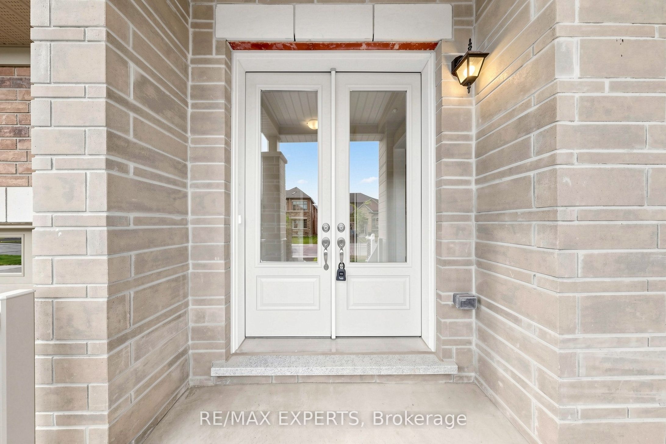 60 Bud Leggett Crescent, Georgina, ON L4P 0S9 photo 5