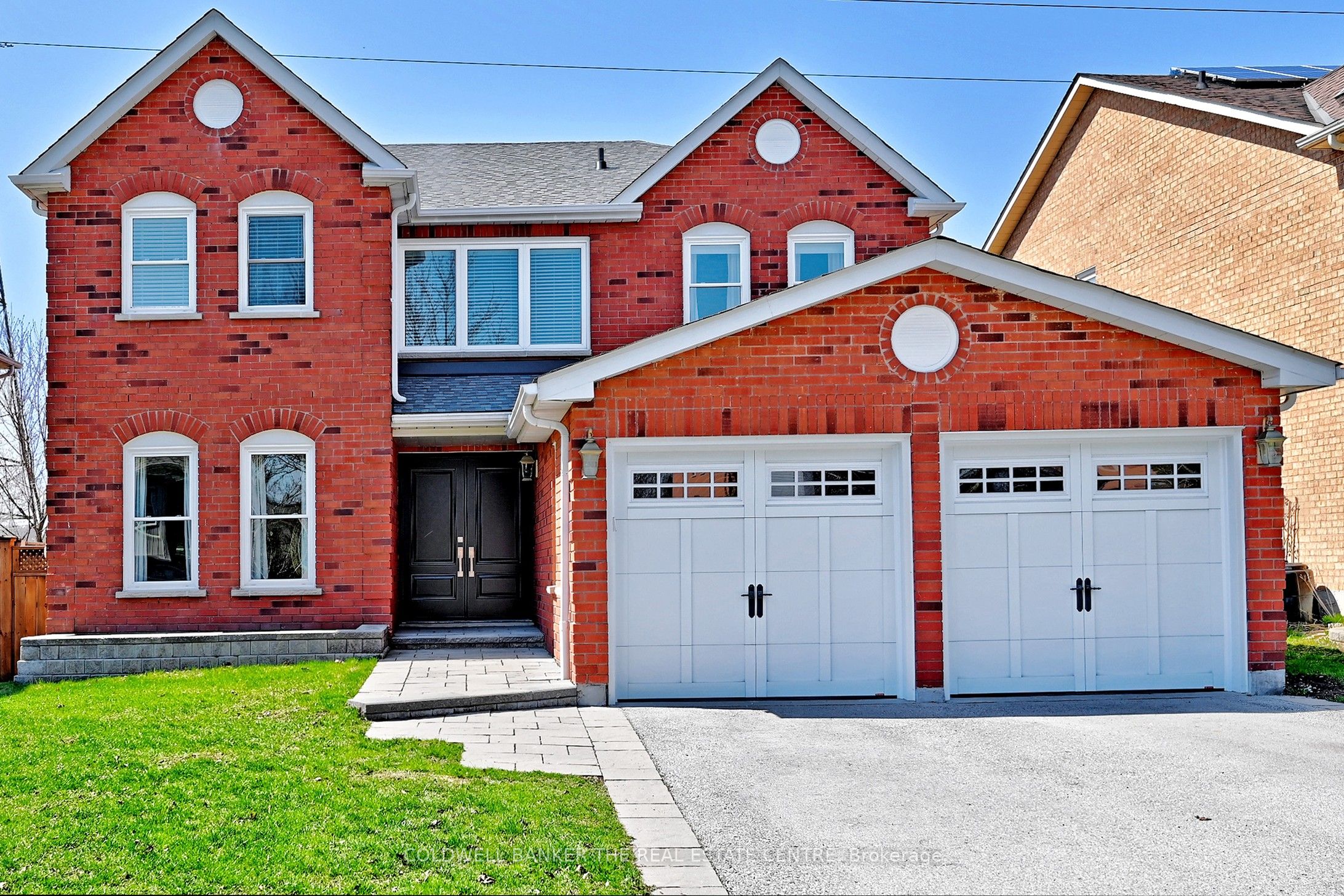 194 Chambers Crescent, Newmarket, ON L3X 1T1