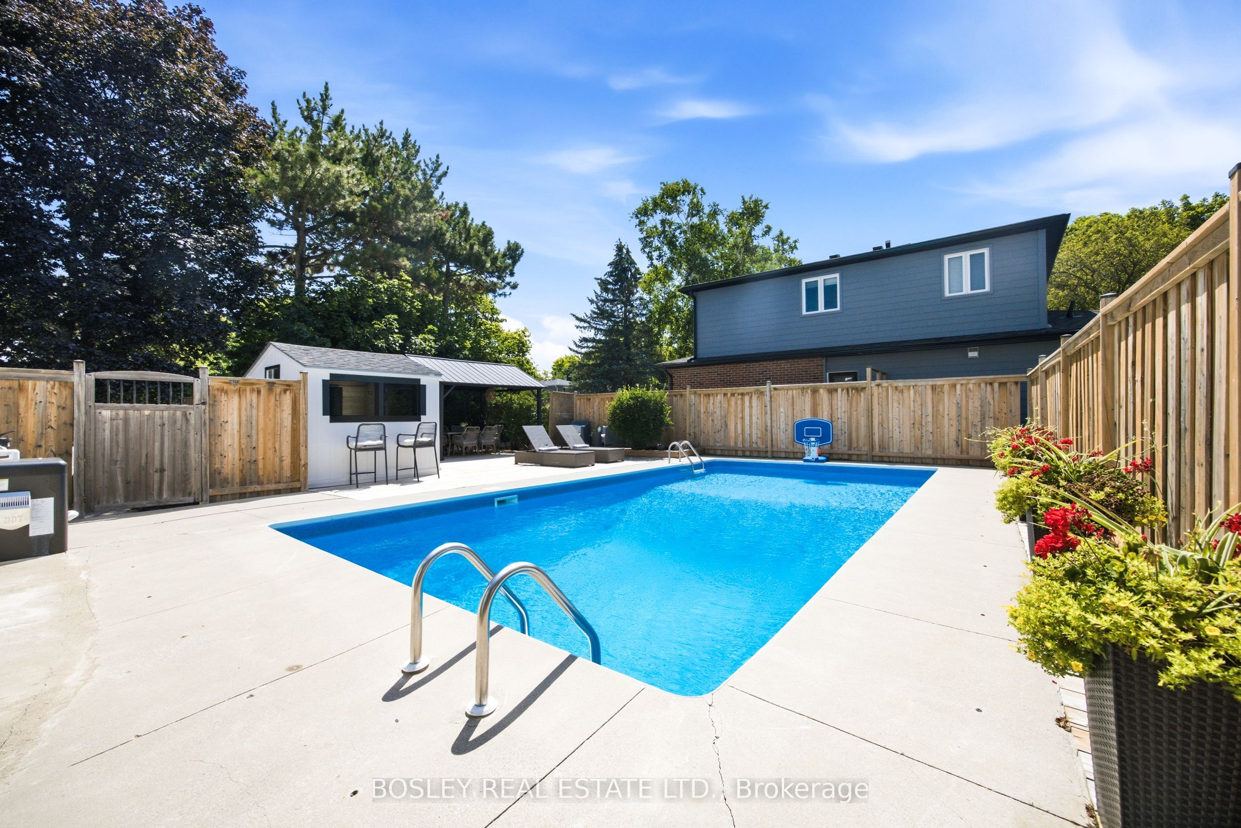 440 Sandford Street, Newmarket, ON L3Y 4S7 photo 4