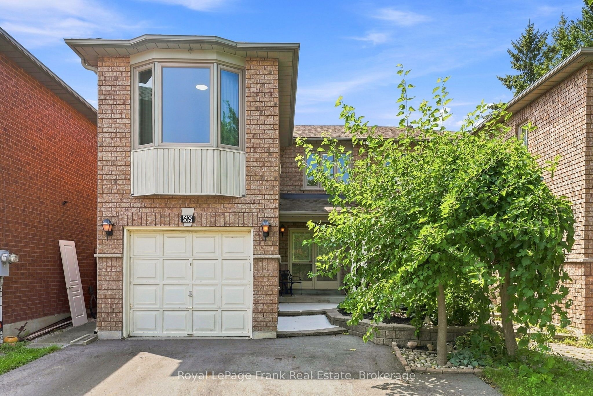 69 Alberta Drive, Vaughan, ON L4K 4X4 photo 2