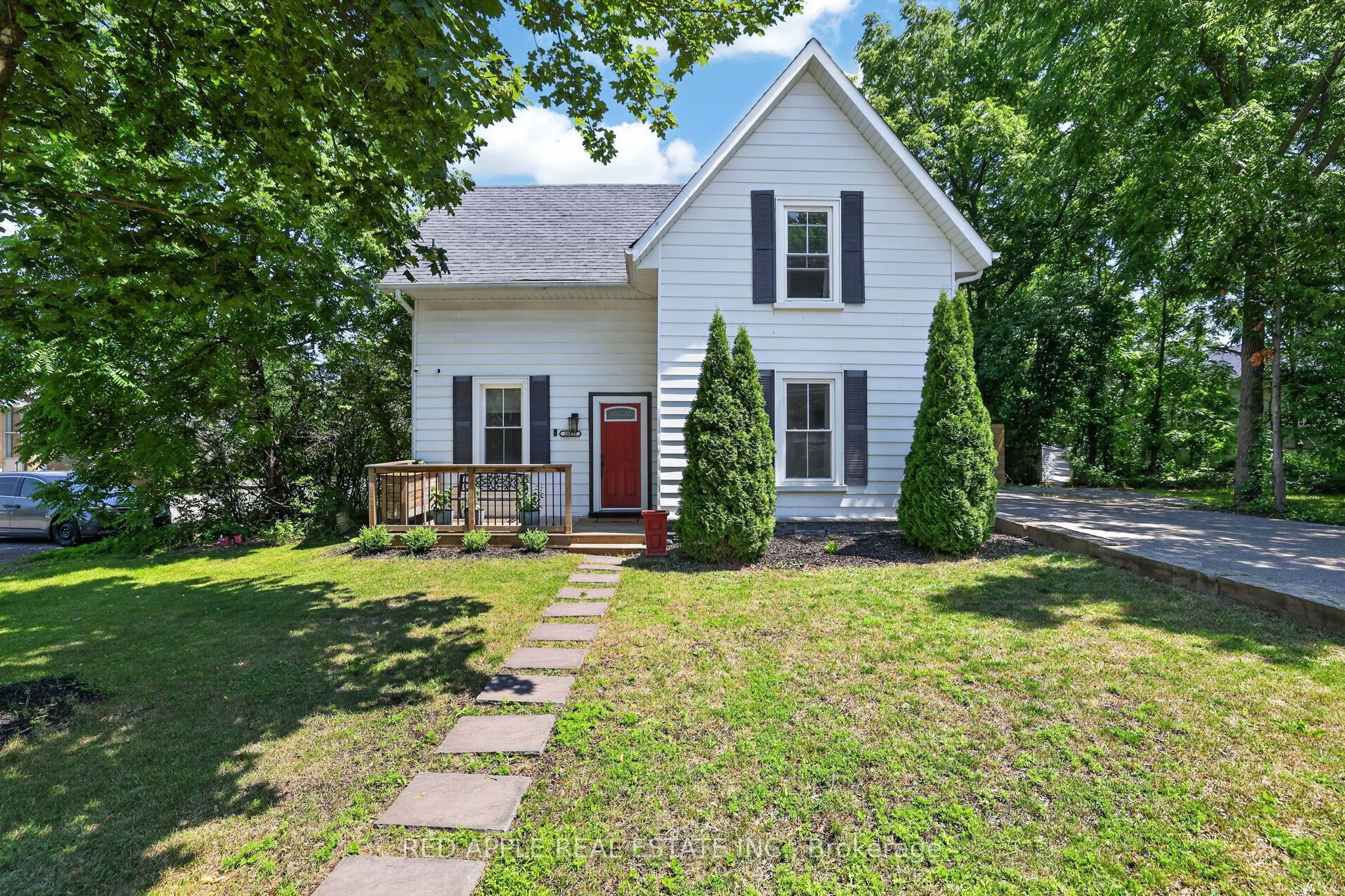 20435 Leslie Street, East Gwillimbury, ON L0G 1R0