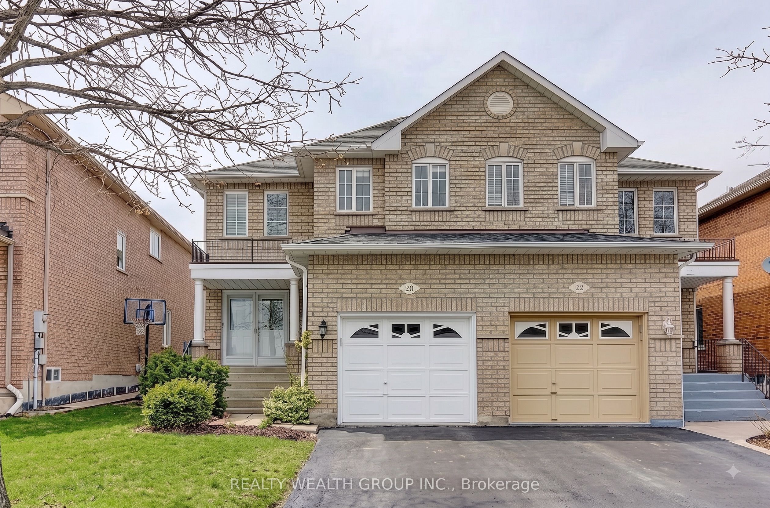 20 Laura Sabrina Drive, Vaughan, ON L4H 1M6
