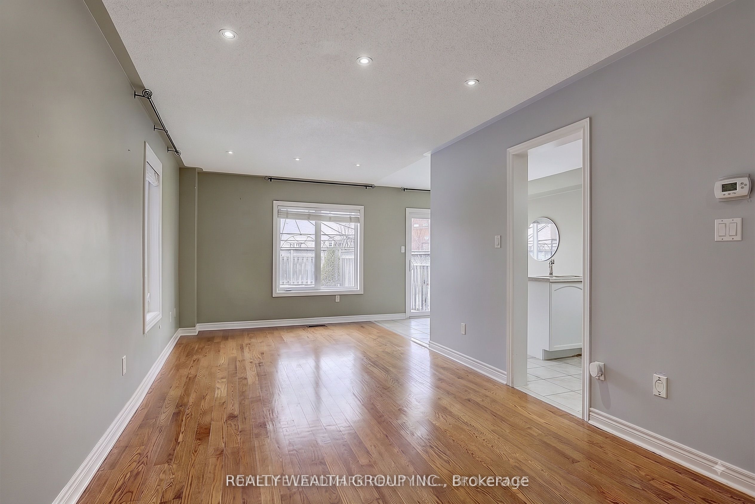 20 Laura Sabrina Drive, Vaughan, ON L4H 1M6 photo 5