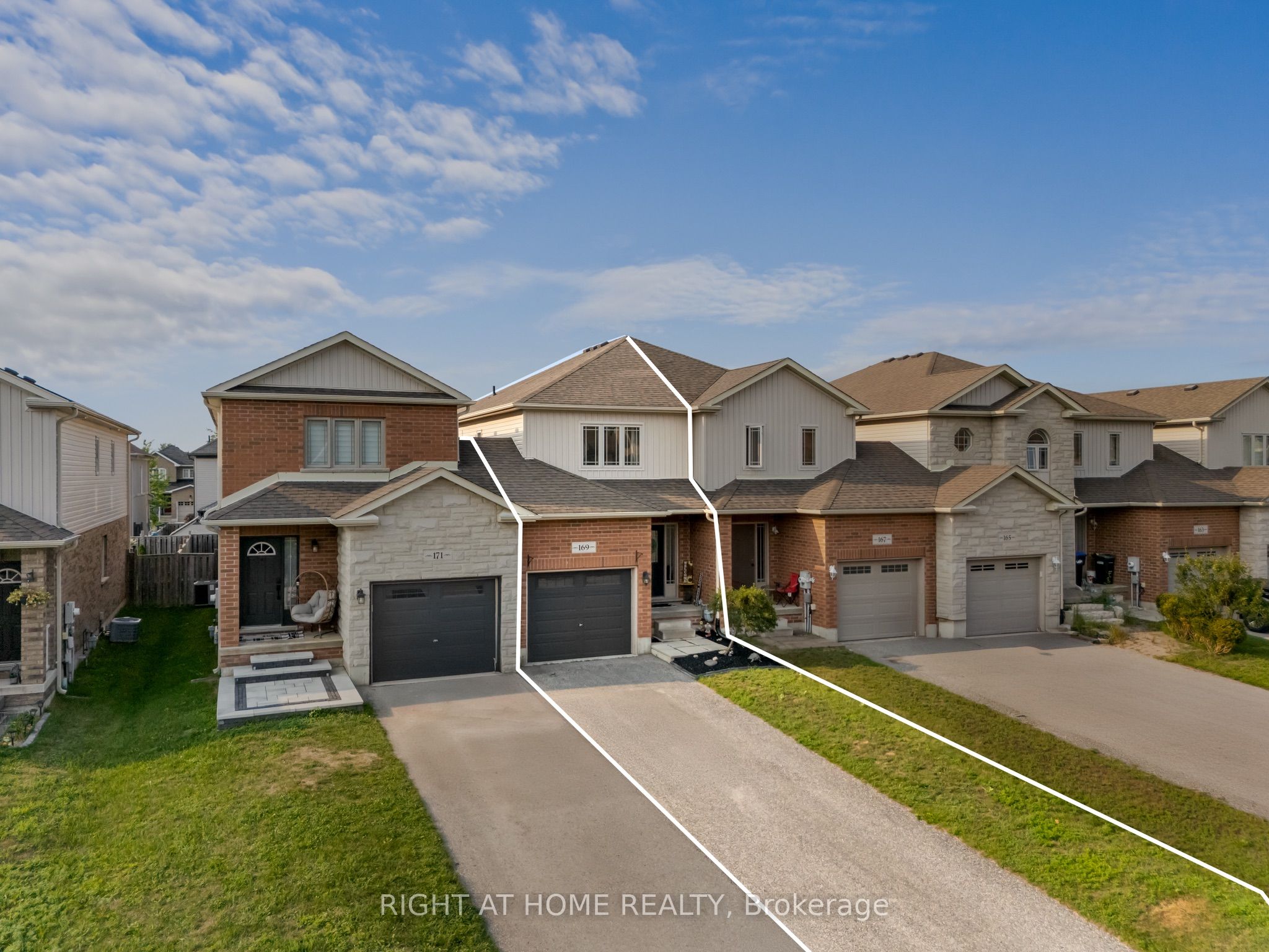 169 Banting Crescent, Essa, ON L3W 0P3 photo 4