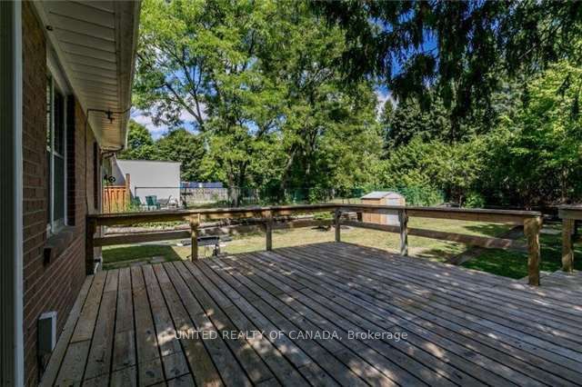 45 Bayview Parkway, Newmarket, ON L3Y 3W2 photo 3