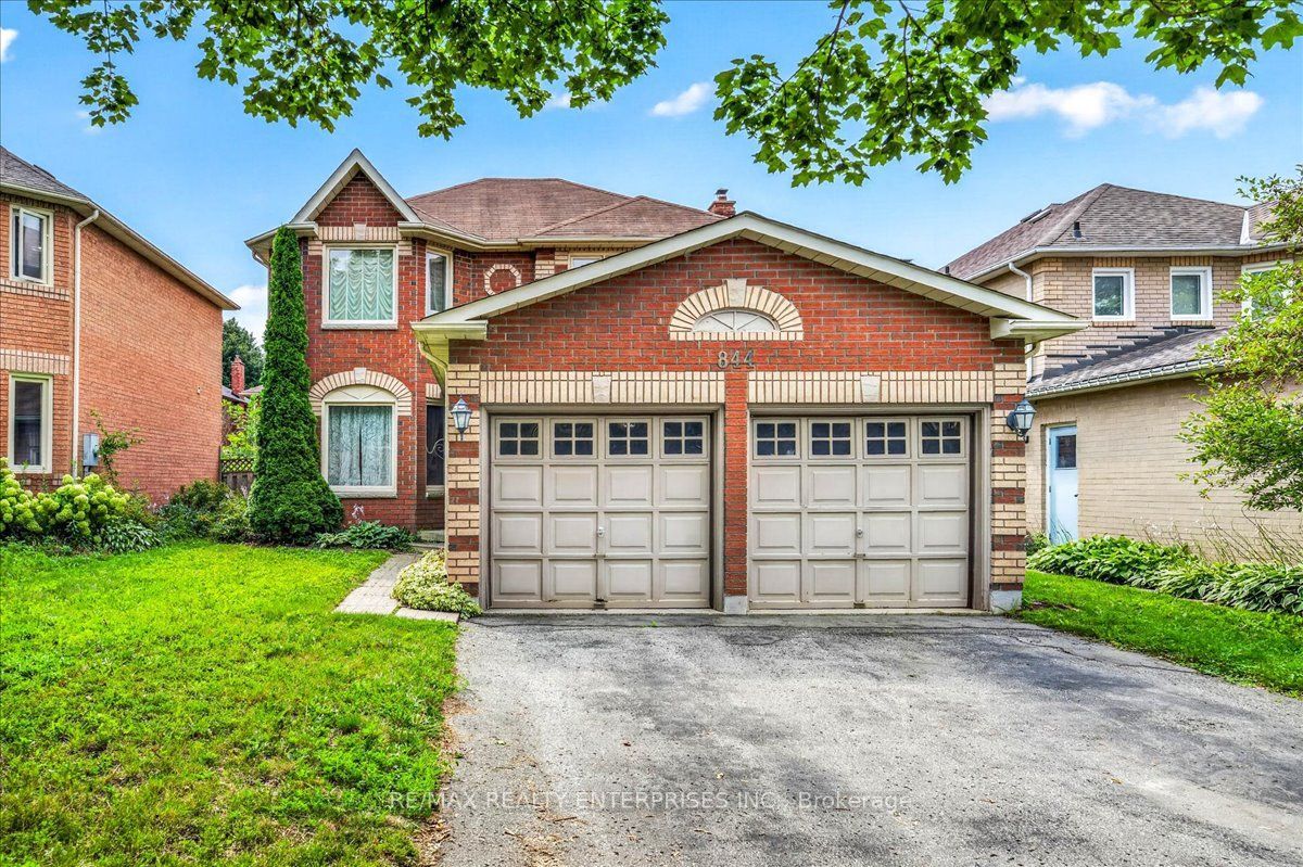 844 Hollander Road, Newmarket, ON L3Y 8H4