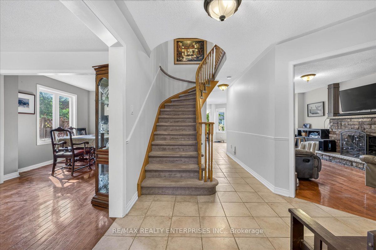 844 Hollander Road, Newmarket, ON L3Y 8H4 photo 3