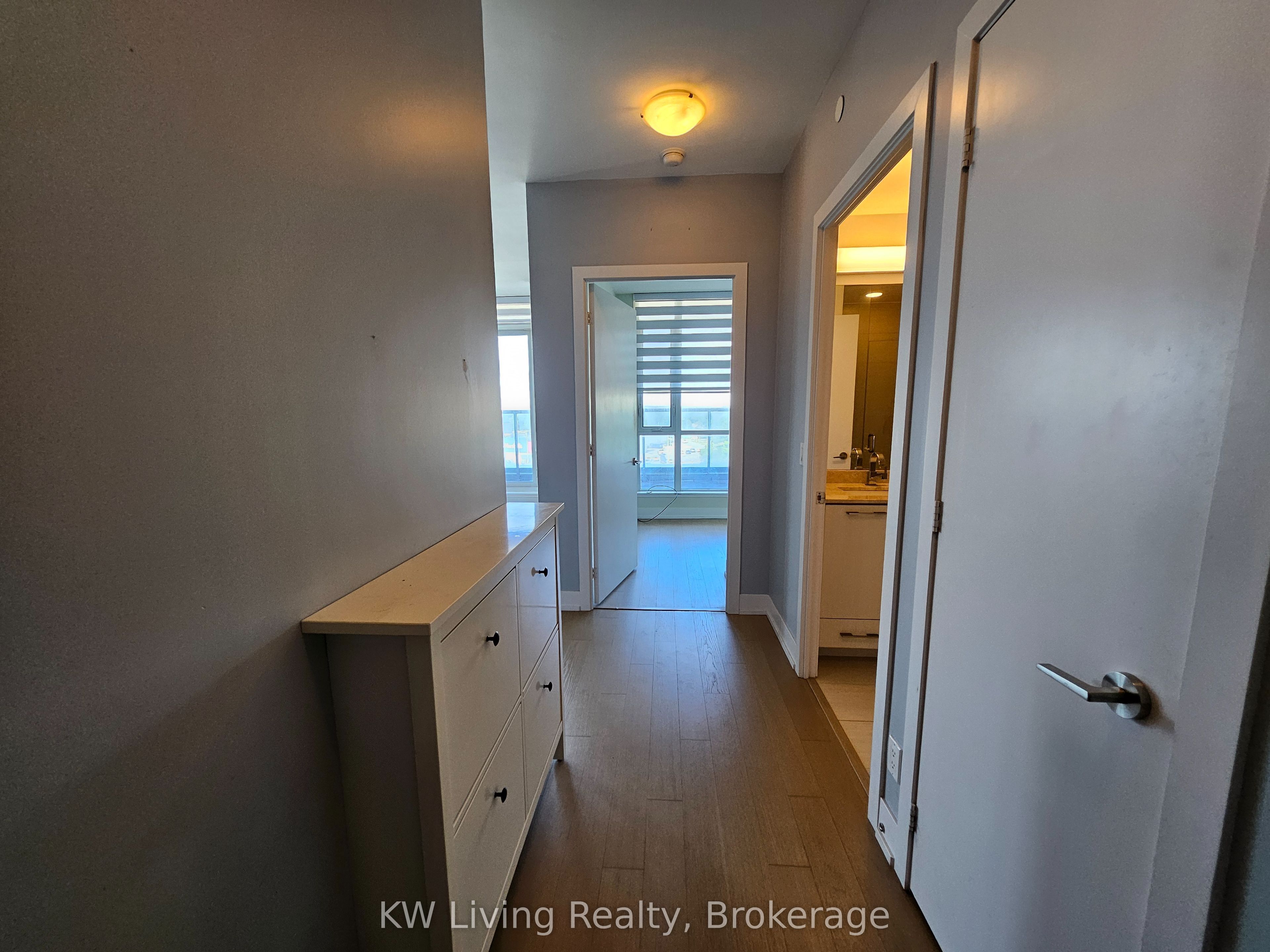 9471 Yonge Street 642, Richmond Hill, ON L4C 0Z5 photo 3