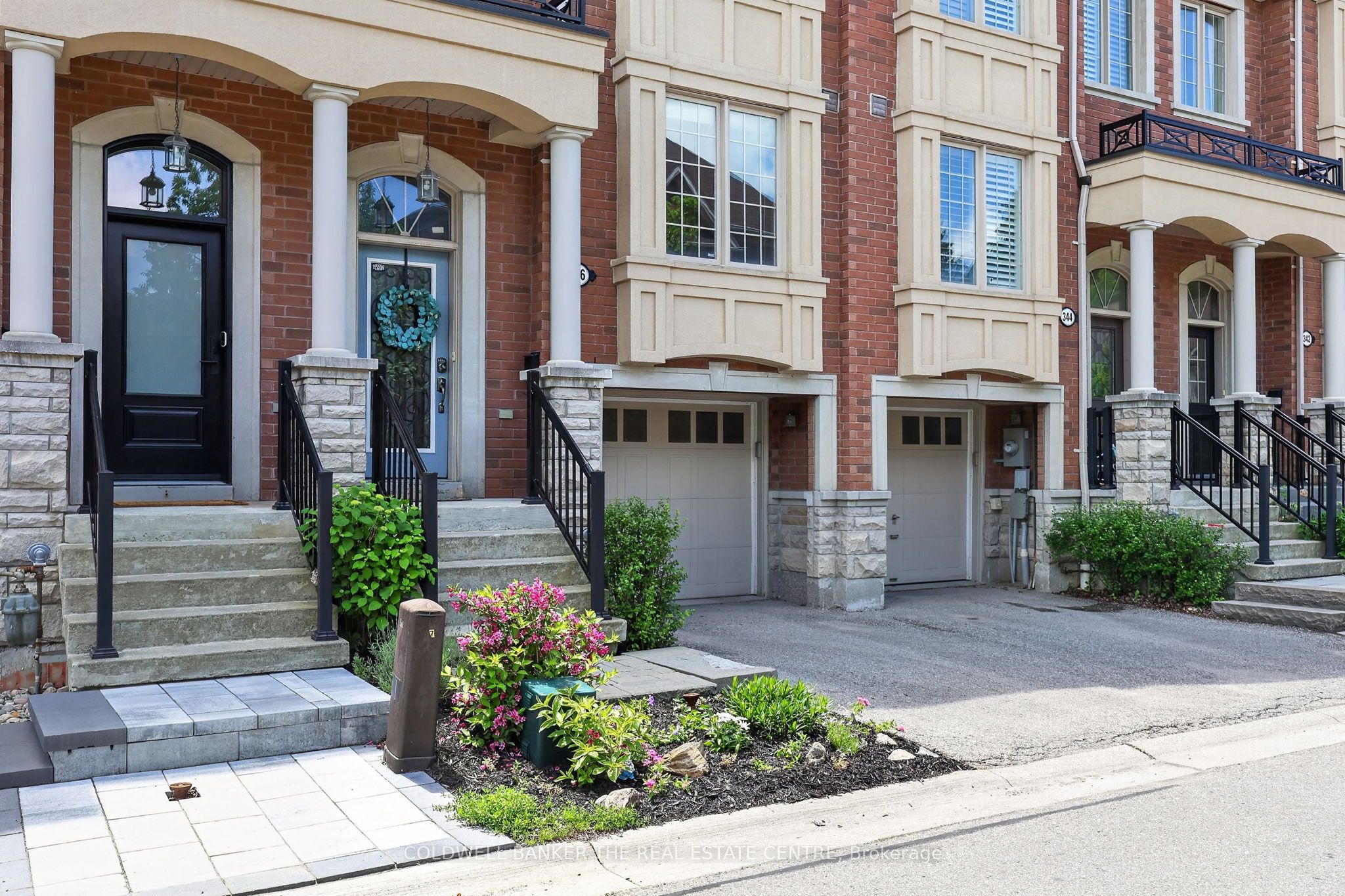 346 Doak Lane, Newmarket, ON L3Y 0A7 photo 2