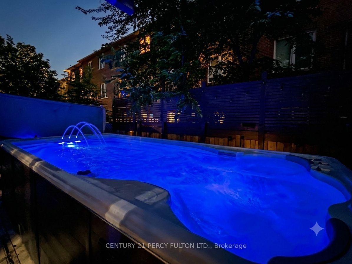 137 Blue Willow Drive, Vaughan, ON L4L 9E9 photo 4