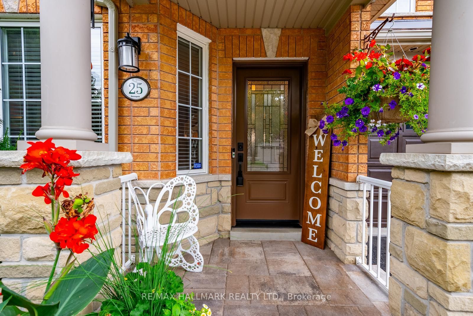 25 Starr Crescent, Aurora, ON L4G 7X3 photo 5