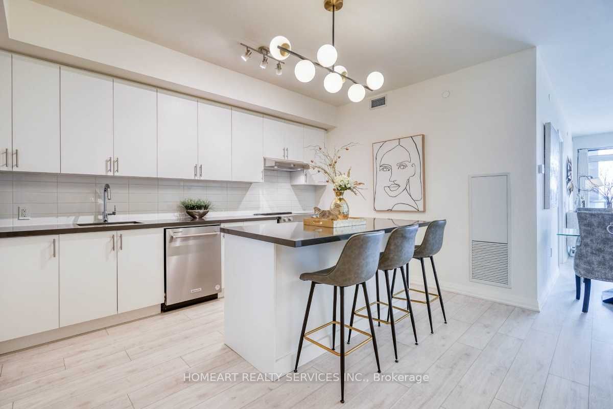 8960 Jane Street 314, Vaughan, ON L4K 2M9 photo 5