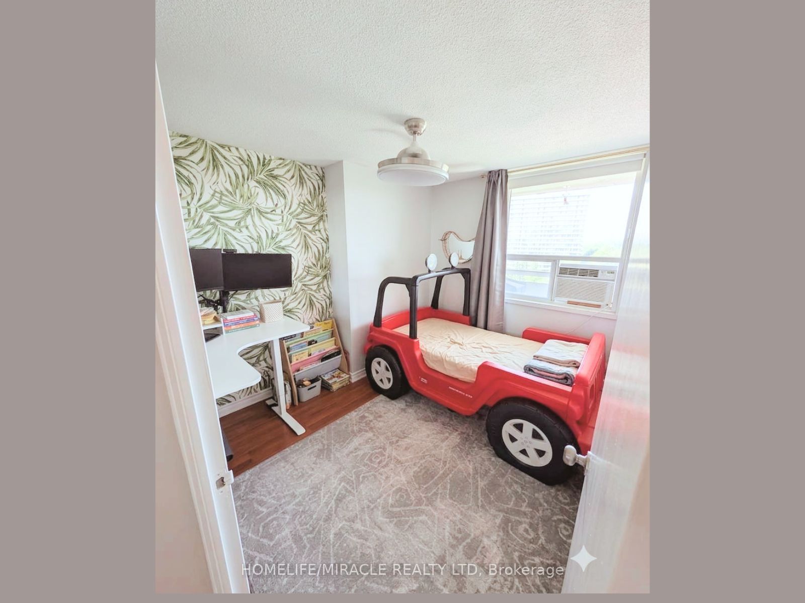 1 Royal Orchard Boulevard 906, Markham, ON L3T 3C2 photo 5