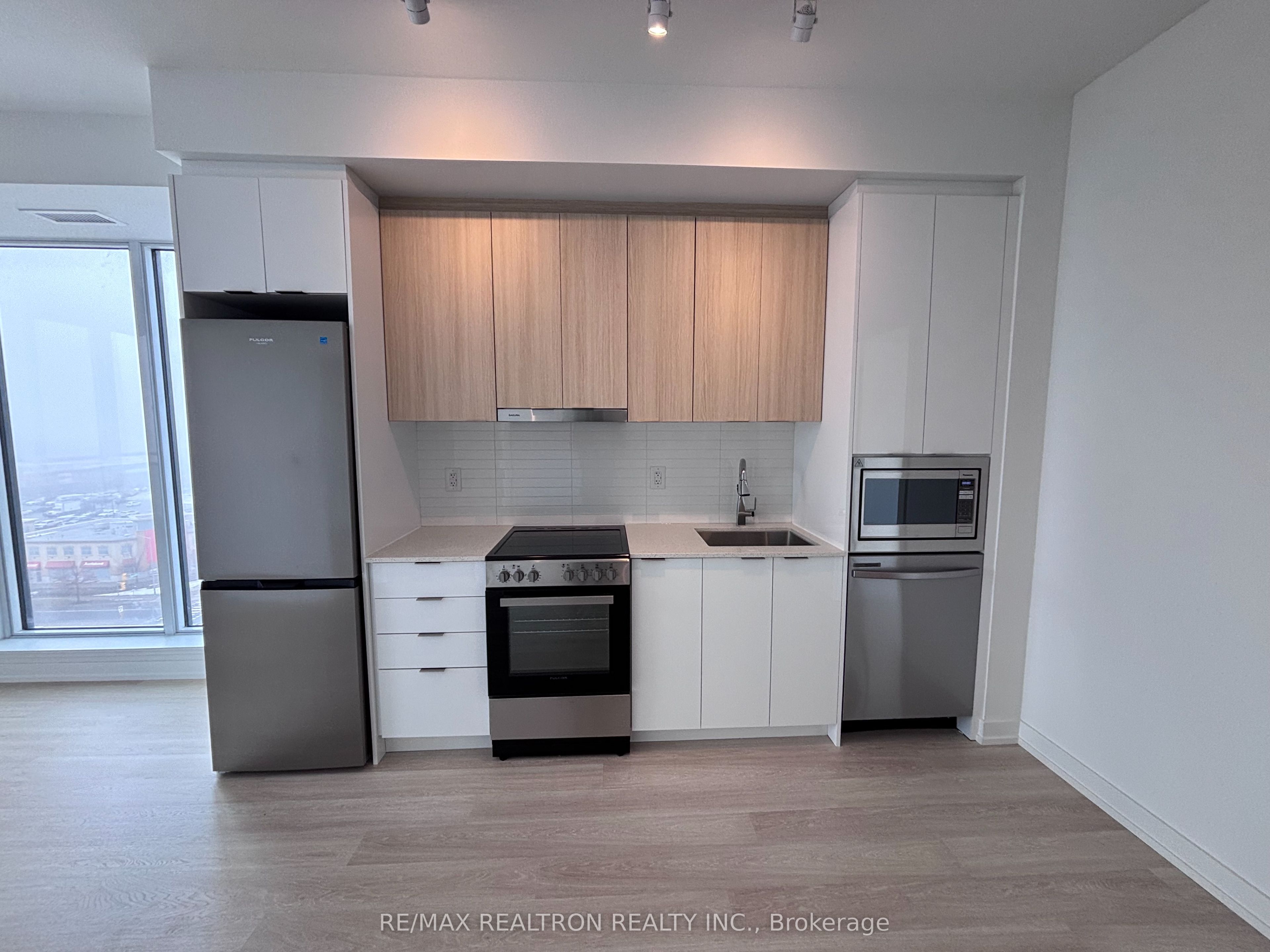 9763 Markham Road 1009, Markham, ON L6E 0W4 photo 3