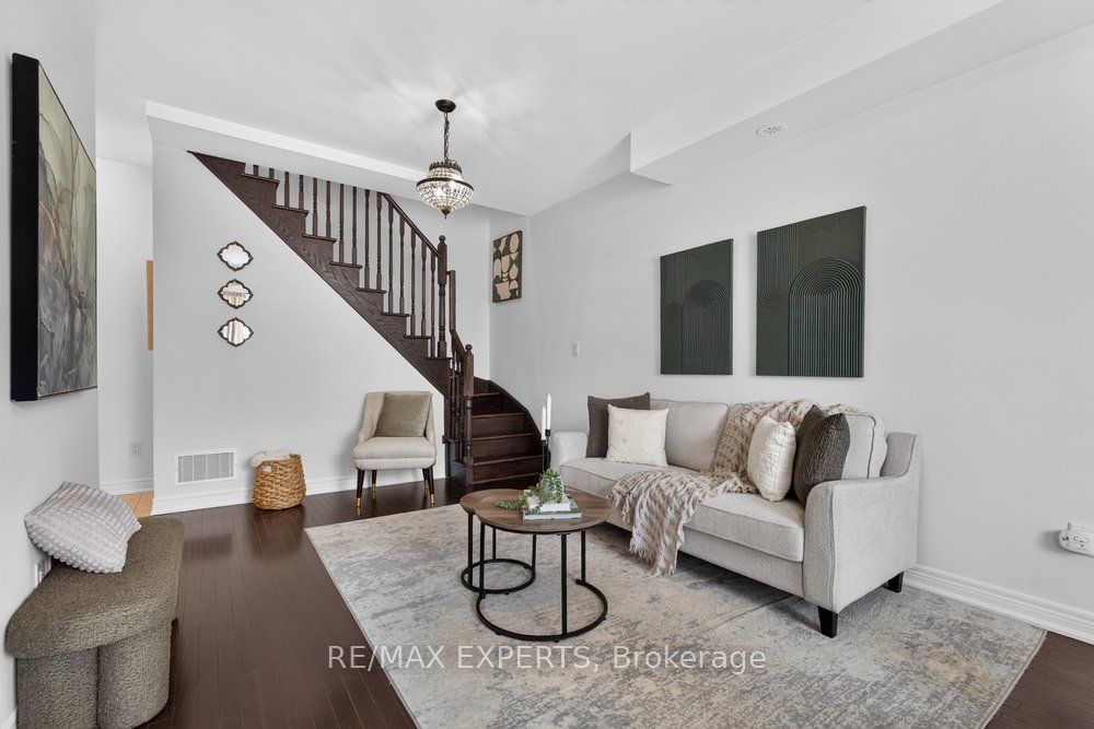 125 Kayla Crescent 19, Vaughan, ON L6A 3P4 photo 3