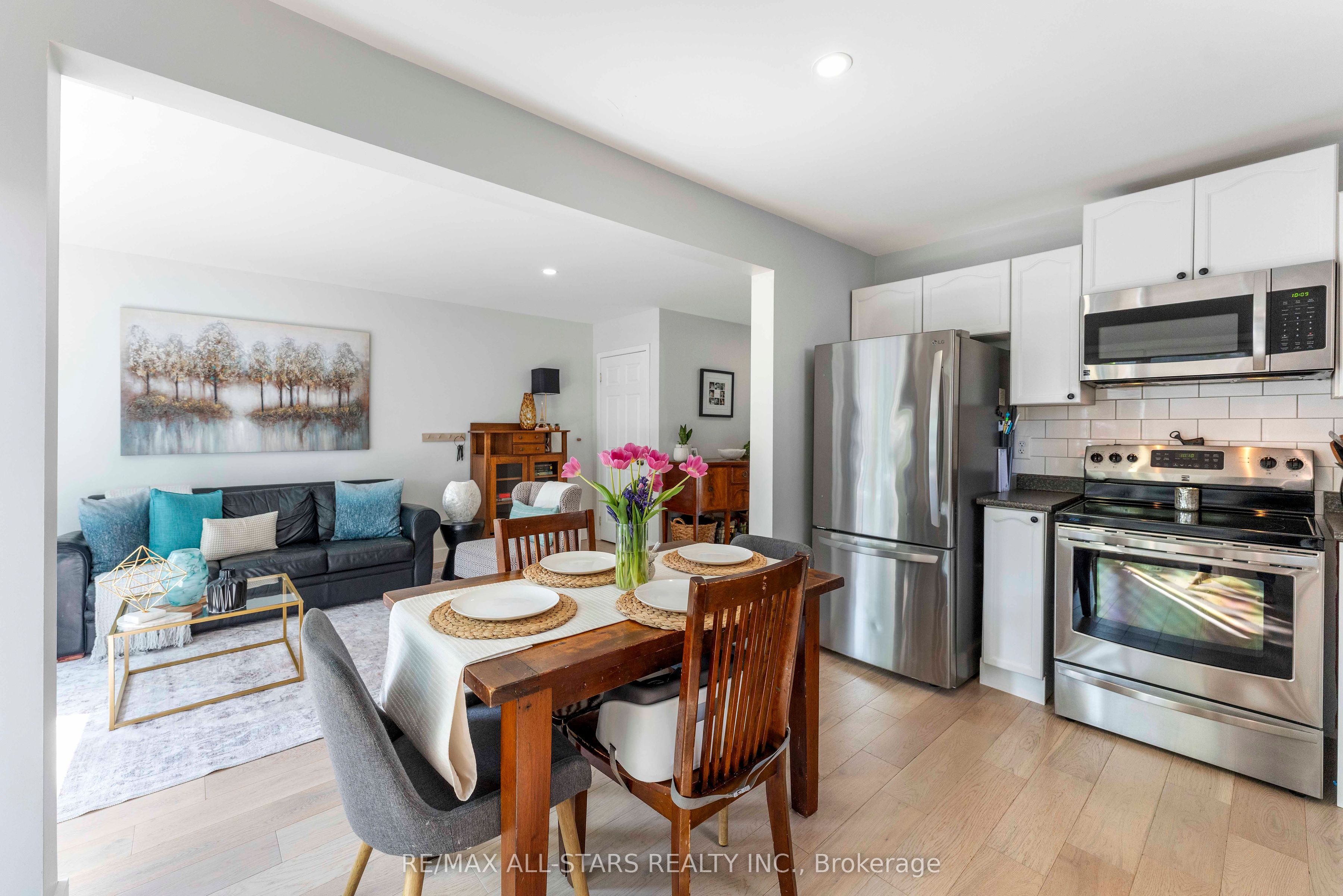 58 Margaret Graham Crescent, East Gwillimbury, ON L0G 1M0 photo 4