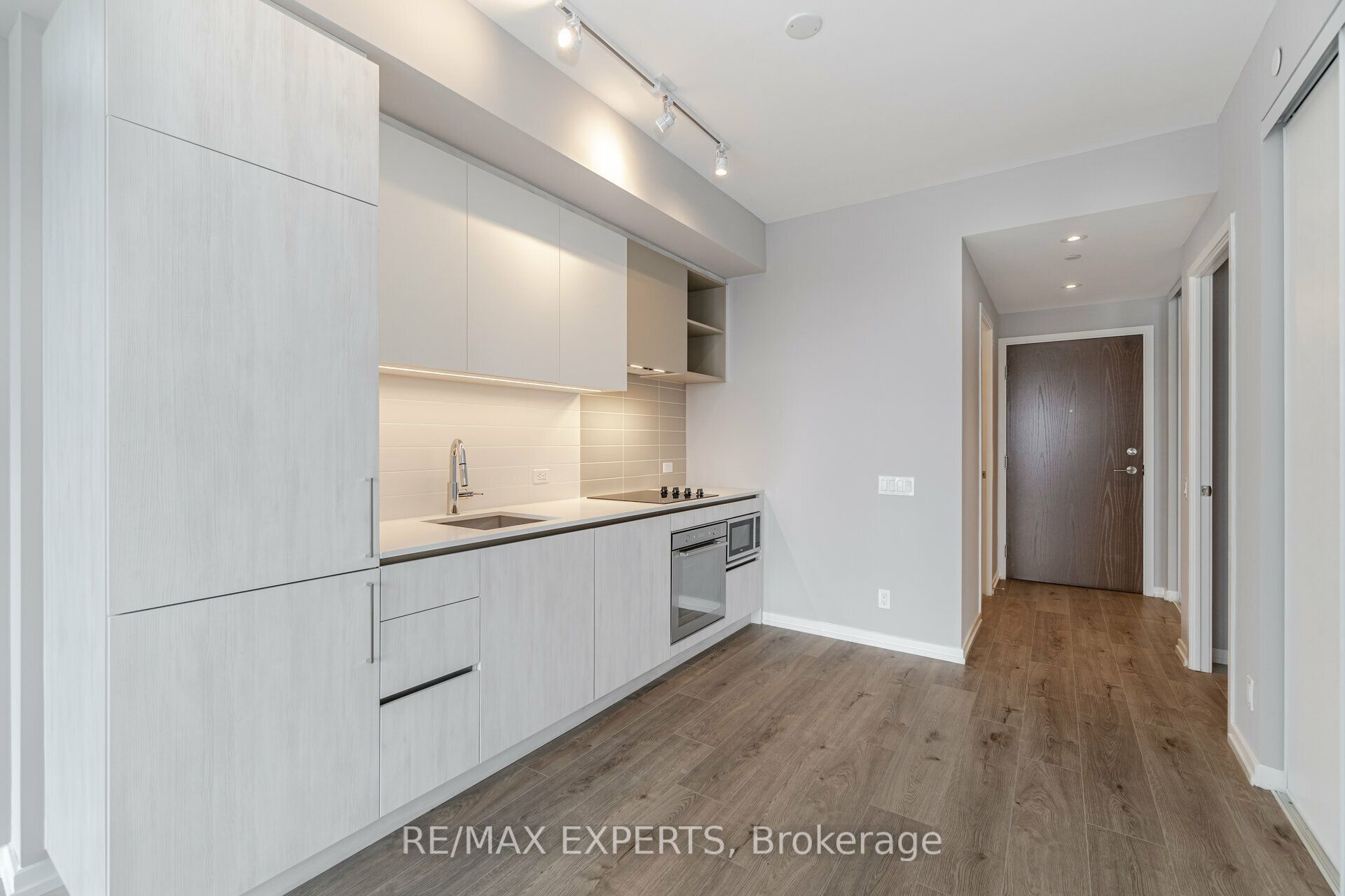 1000 Portage Parkway 2909, Vaughan, ON L4K 0L1 photo 5