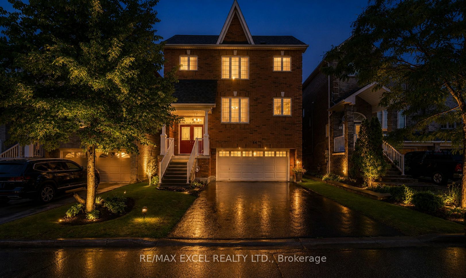 44 Matthew Boyd Crescent, Newmarket, ON L3X 3C3