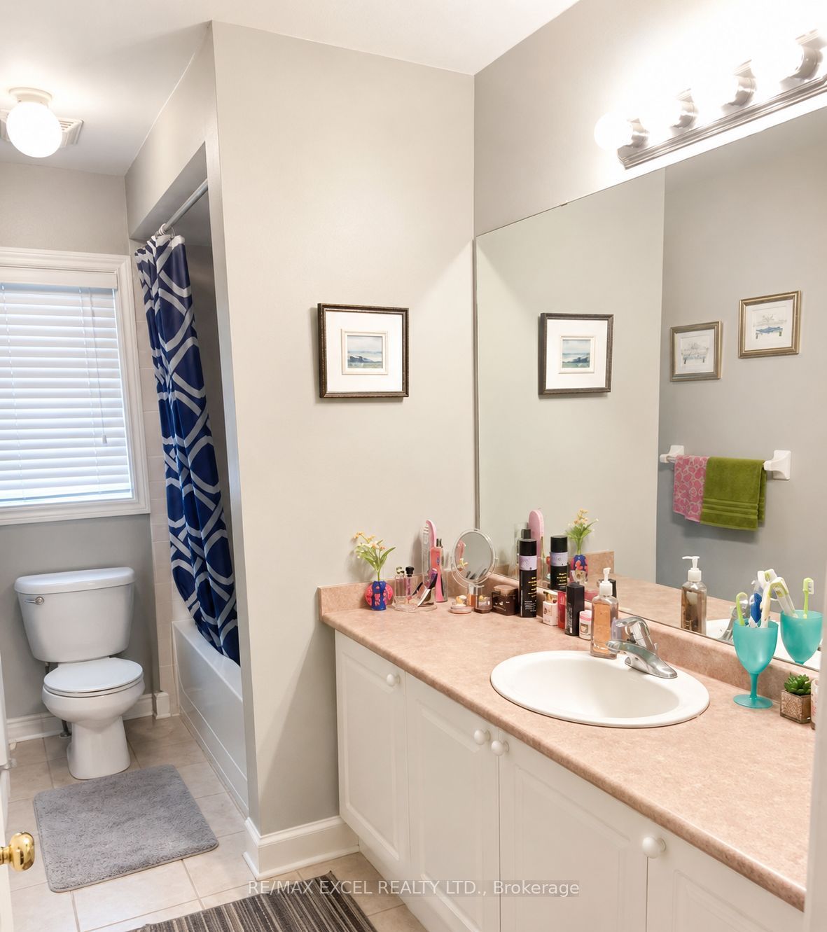 44 Matthew Boyd Crescent, Newmarket, ON L3X 3C3 photo 4