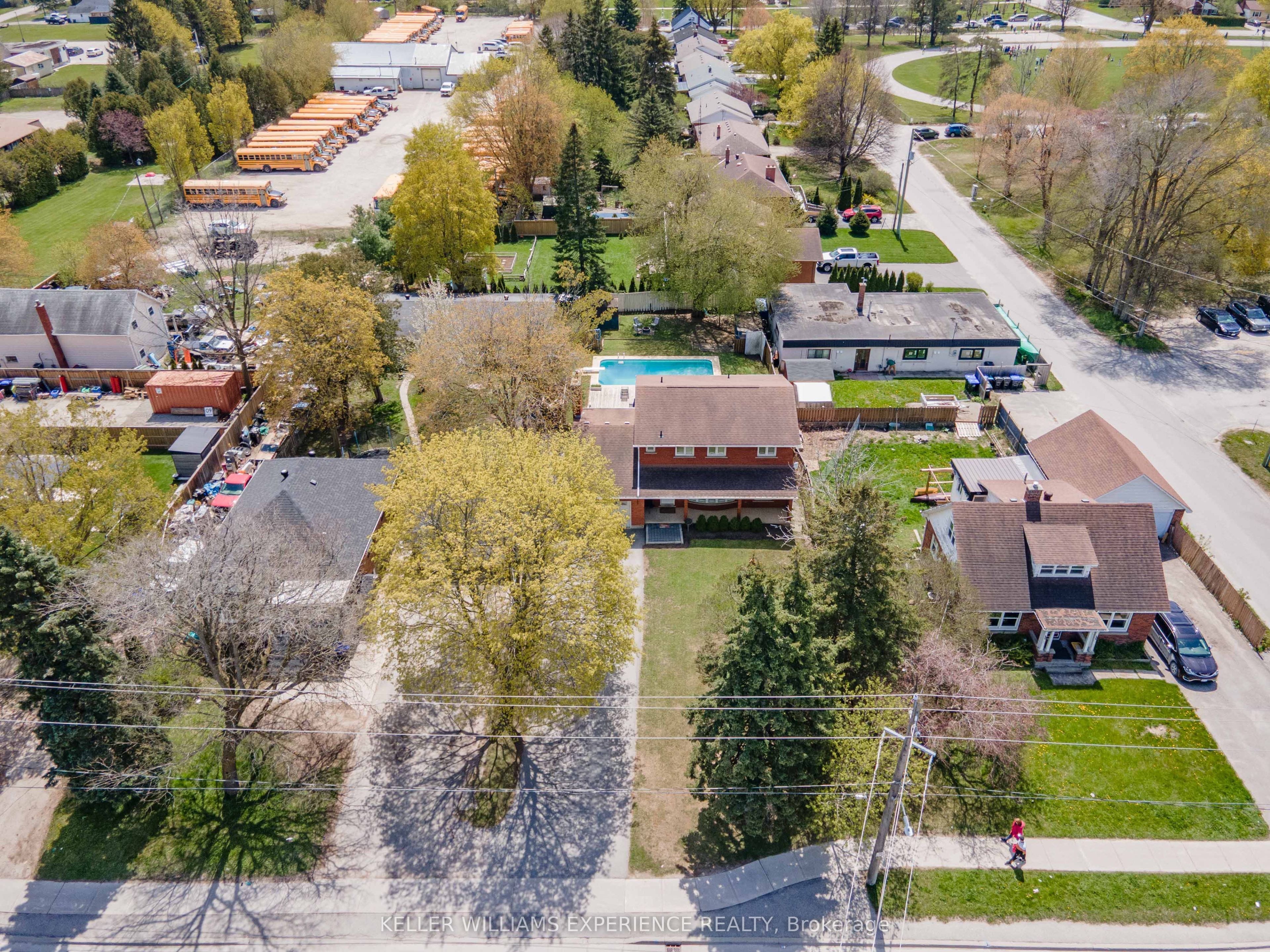 281 Victoria Street E, New Tecumseth, ON L9R 1K4 photo 3