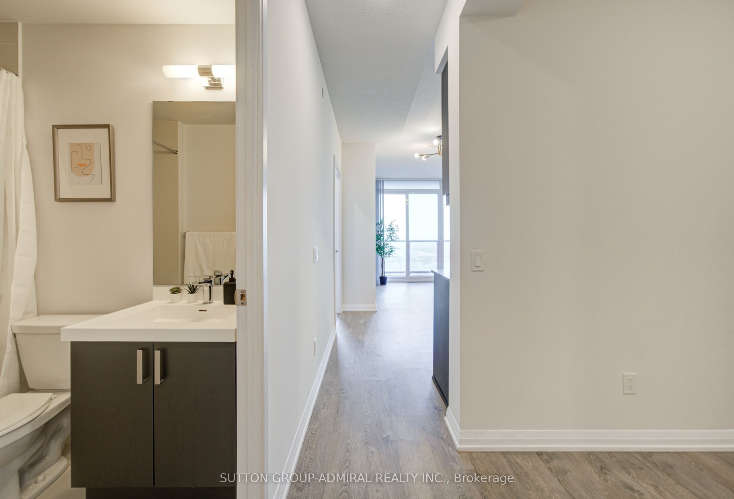 7895 Jane Street 1716, Vaughan, ON L4K 0K2 photo 2