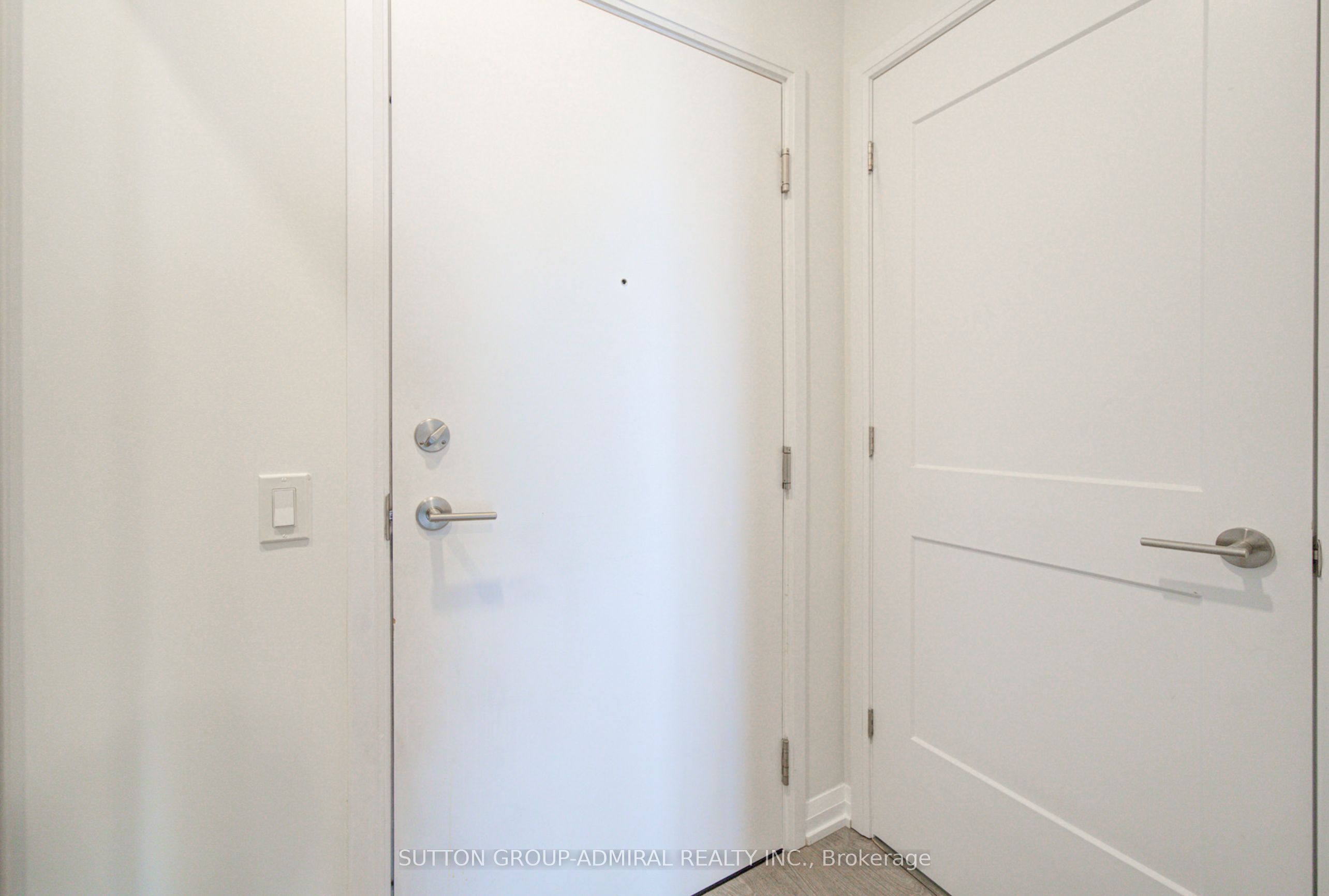 7895 Jane Street 1716, Vaughan, ON L4K 0K2 photo 3