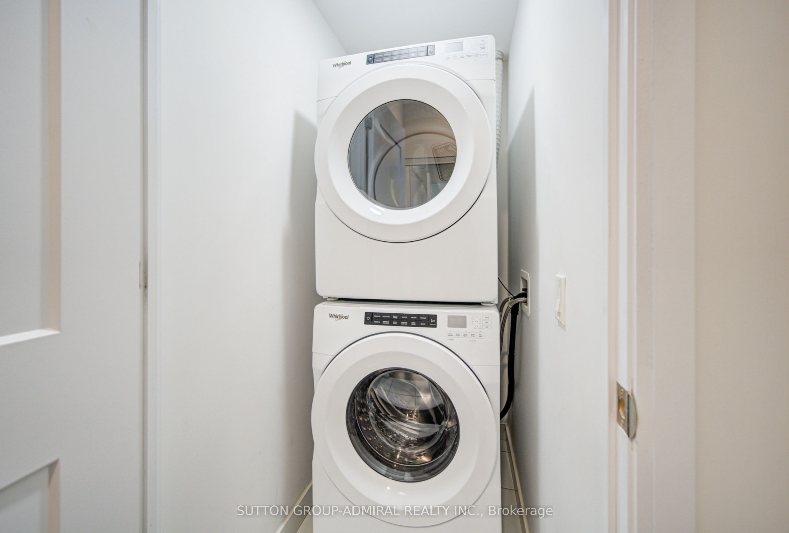 7895 Jane Street 1716, Vaughan, ON L4K 0K2 photo 4