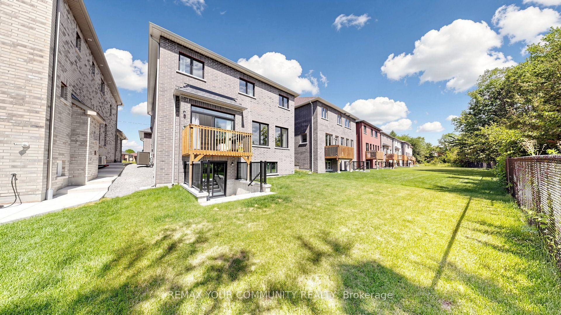 32 Baycroft Boulevard, Essa, ON L0M 1B5 photo 3