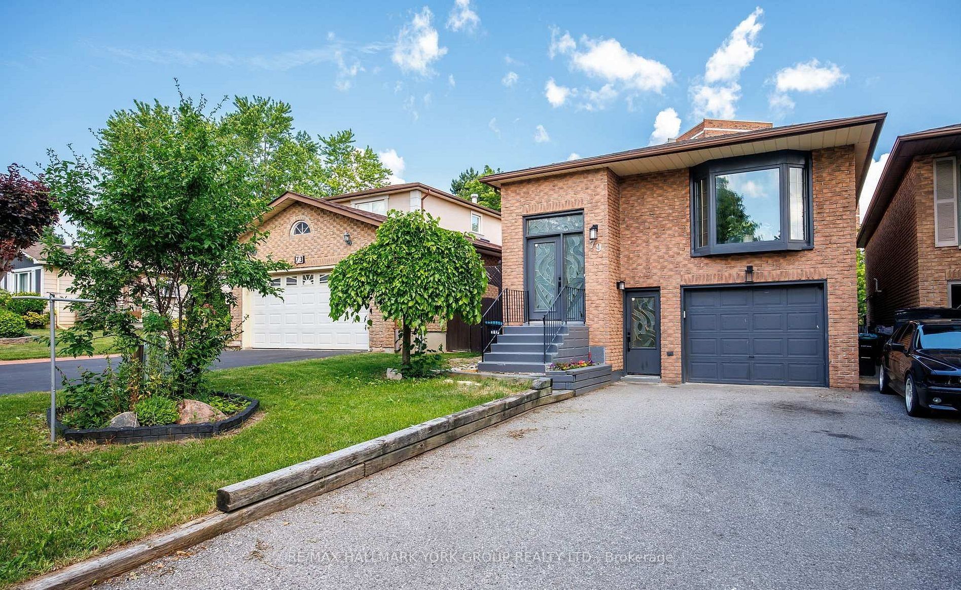 79 Maplegrove Avenue, Bradford West Gwillimbury, ON L3Z 1R9 photo 2