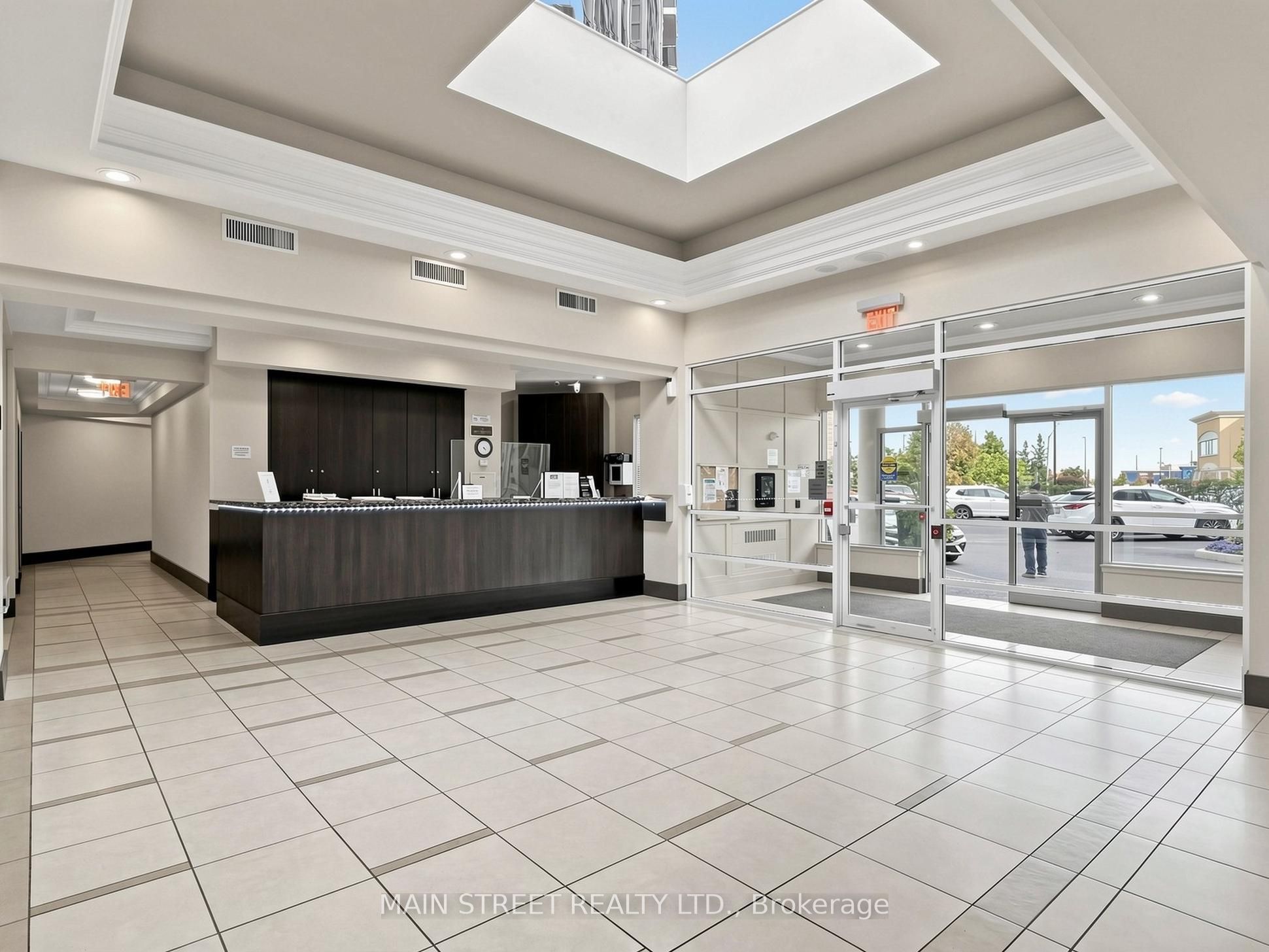 50 Disera Drive LPH6, Vaughan, ON L4J 9E9 photo 4