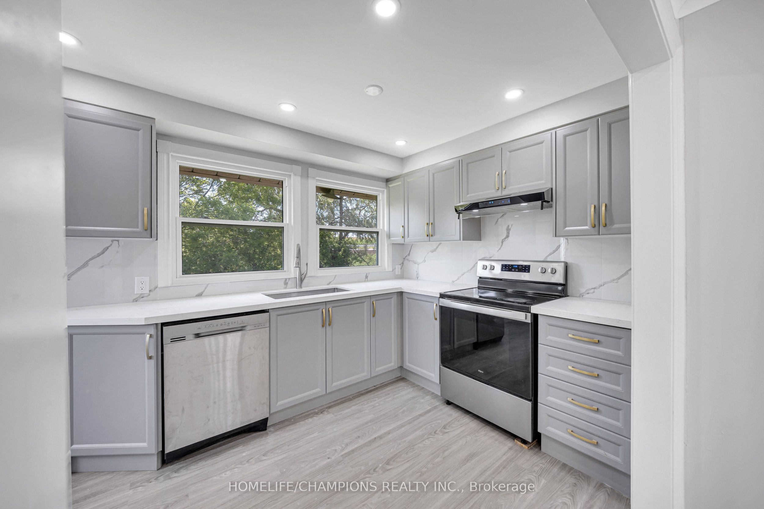 997 Mount Albert Road, East Gwillimbury, ON L0G 1V0 photo 3