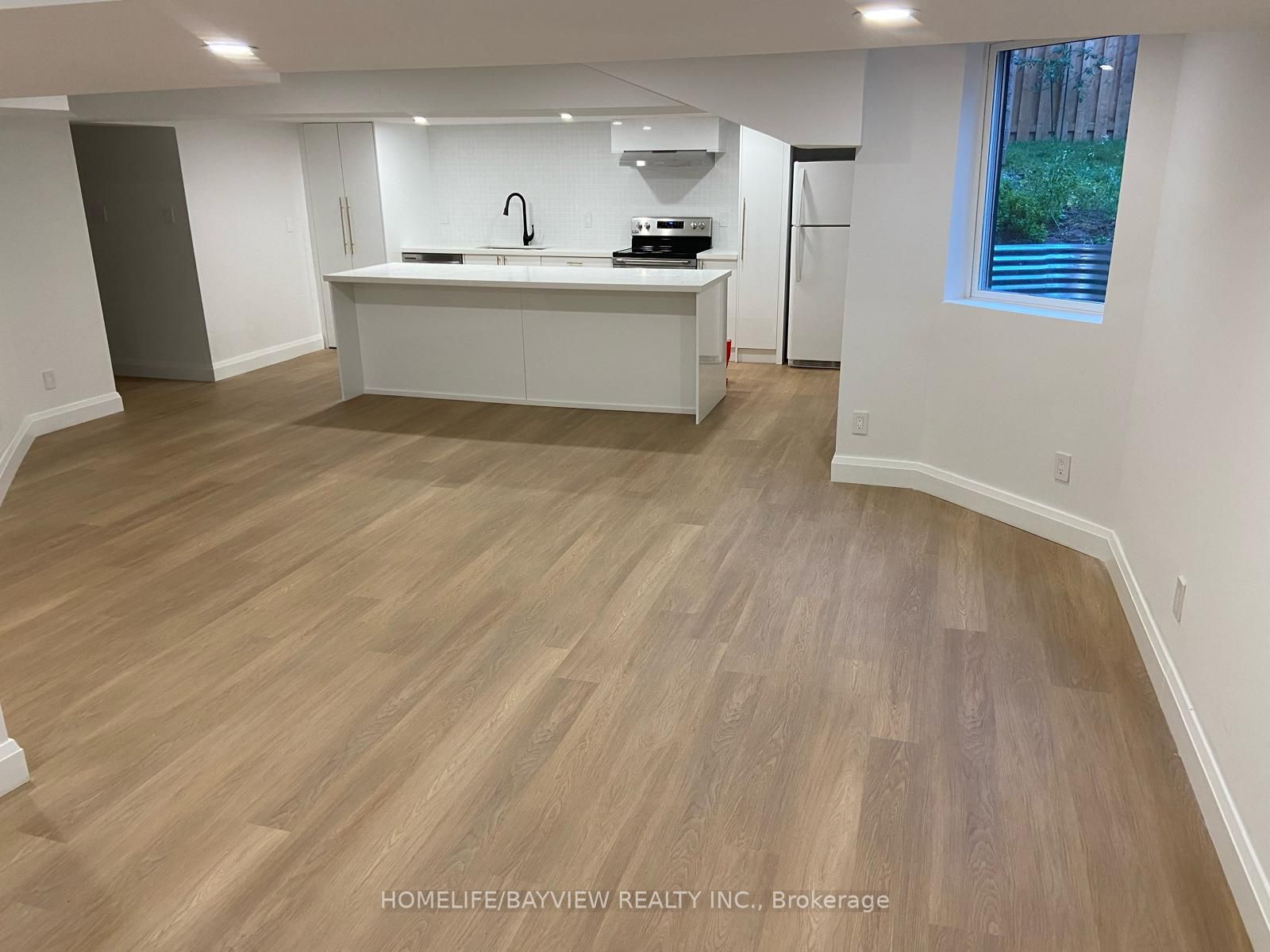 115 Newport Square, Vaughan, ON L4J 7N3 photo 3