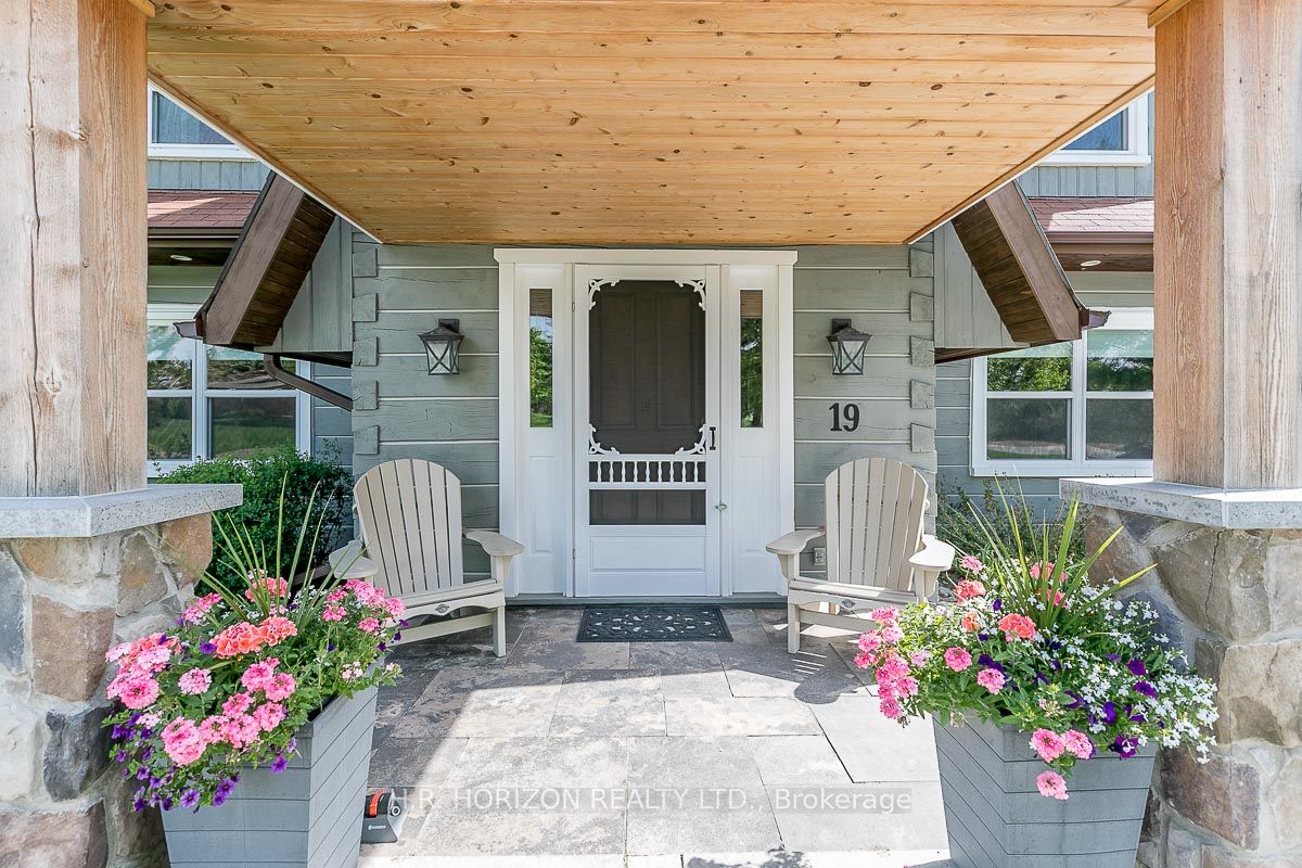 19 Mulock Drive, Bradford West Gwillimbury, ON L0G 1B0 photo 4