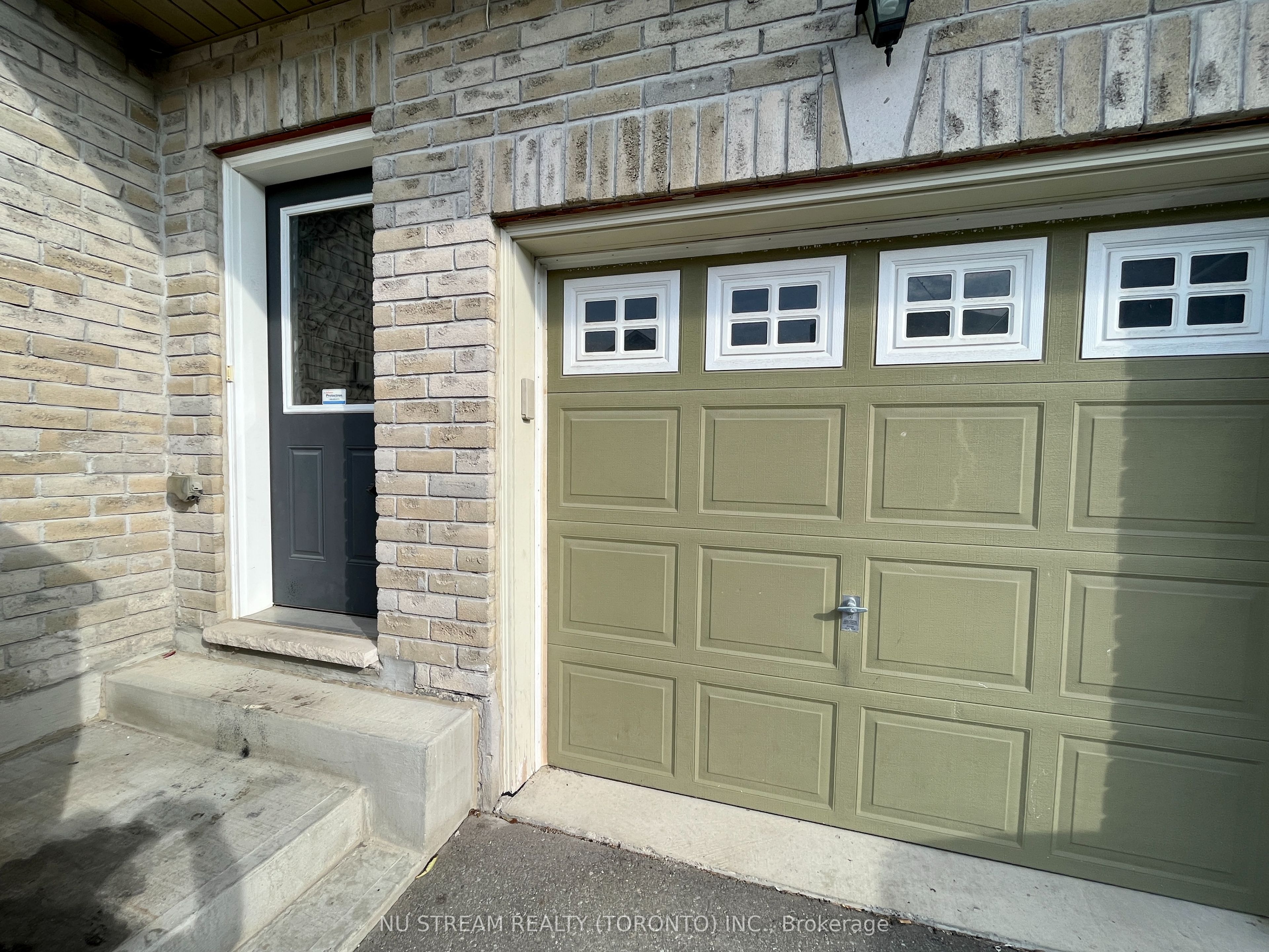 41 Begonia Street 1st&Bsm, Markham, ON L6E 0P6 photo 2