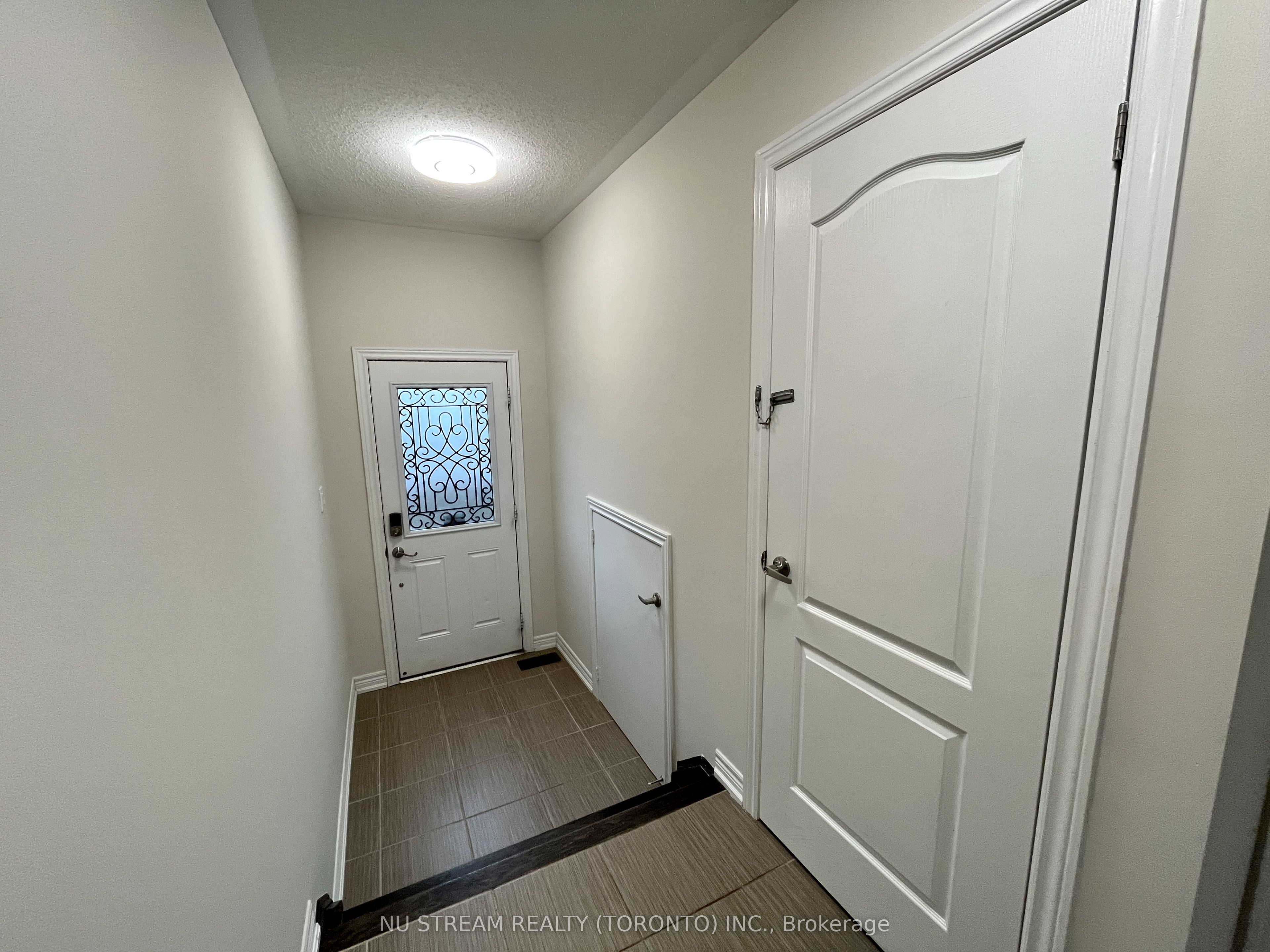 41 Begonia Street 1st&Bsm, Markham, ON L6E 0P6 photo 3