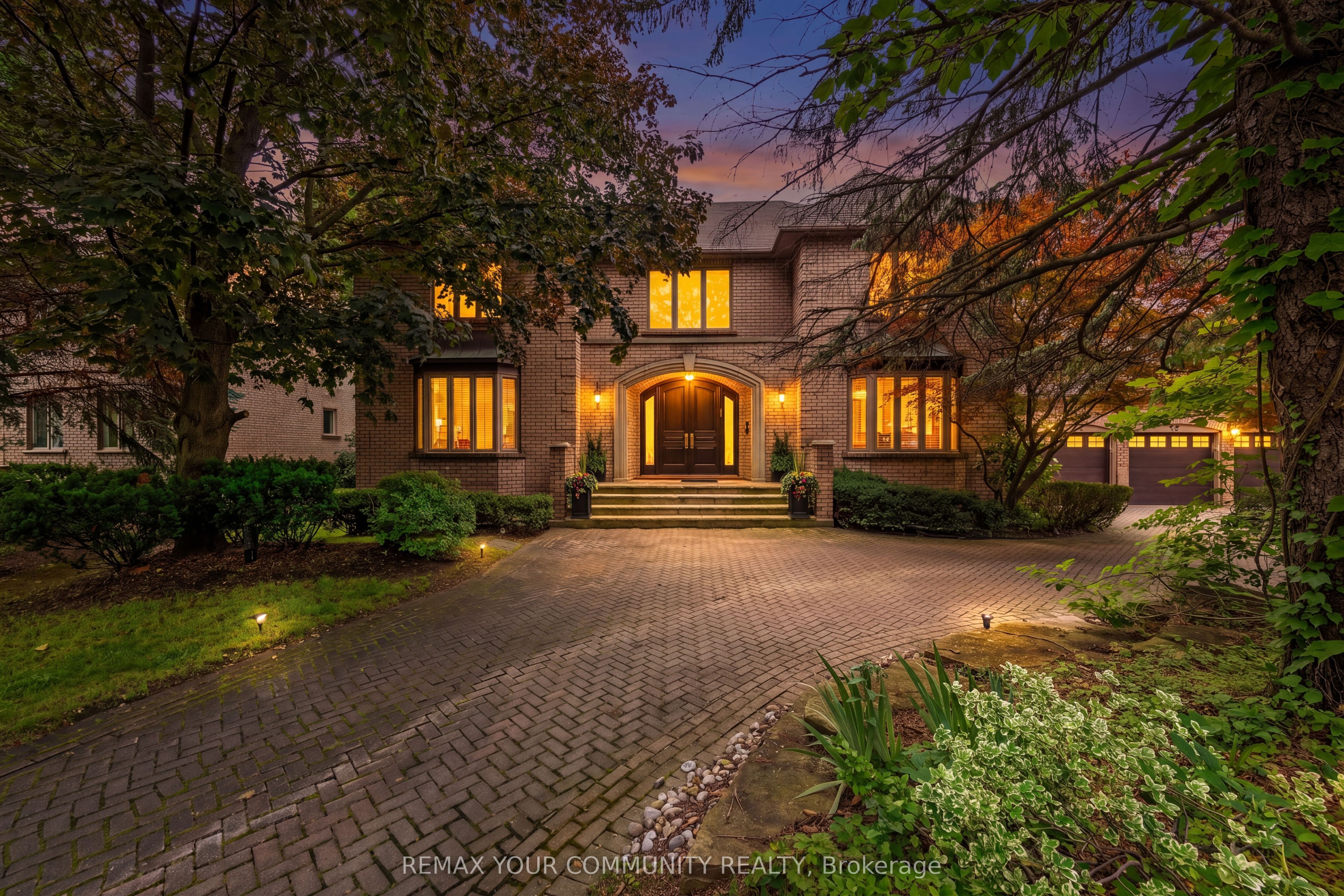 75 Arnold Avenue, Vaughan, ON L4J 1B4 photo 2