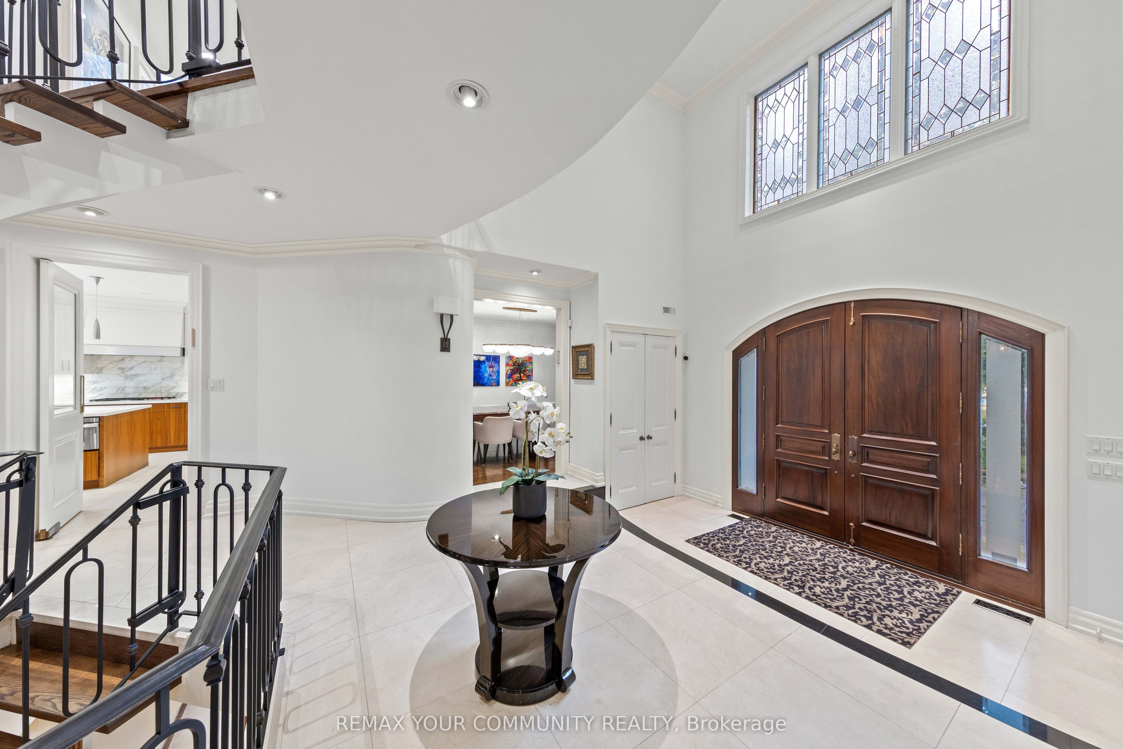 75 Arnold Avenue, Vaughan, ON L4J 1B4 photo 5