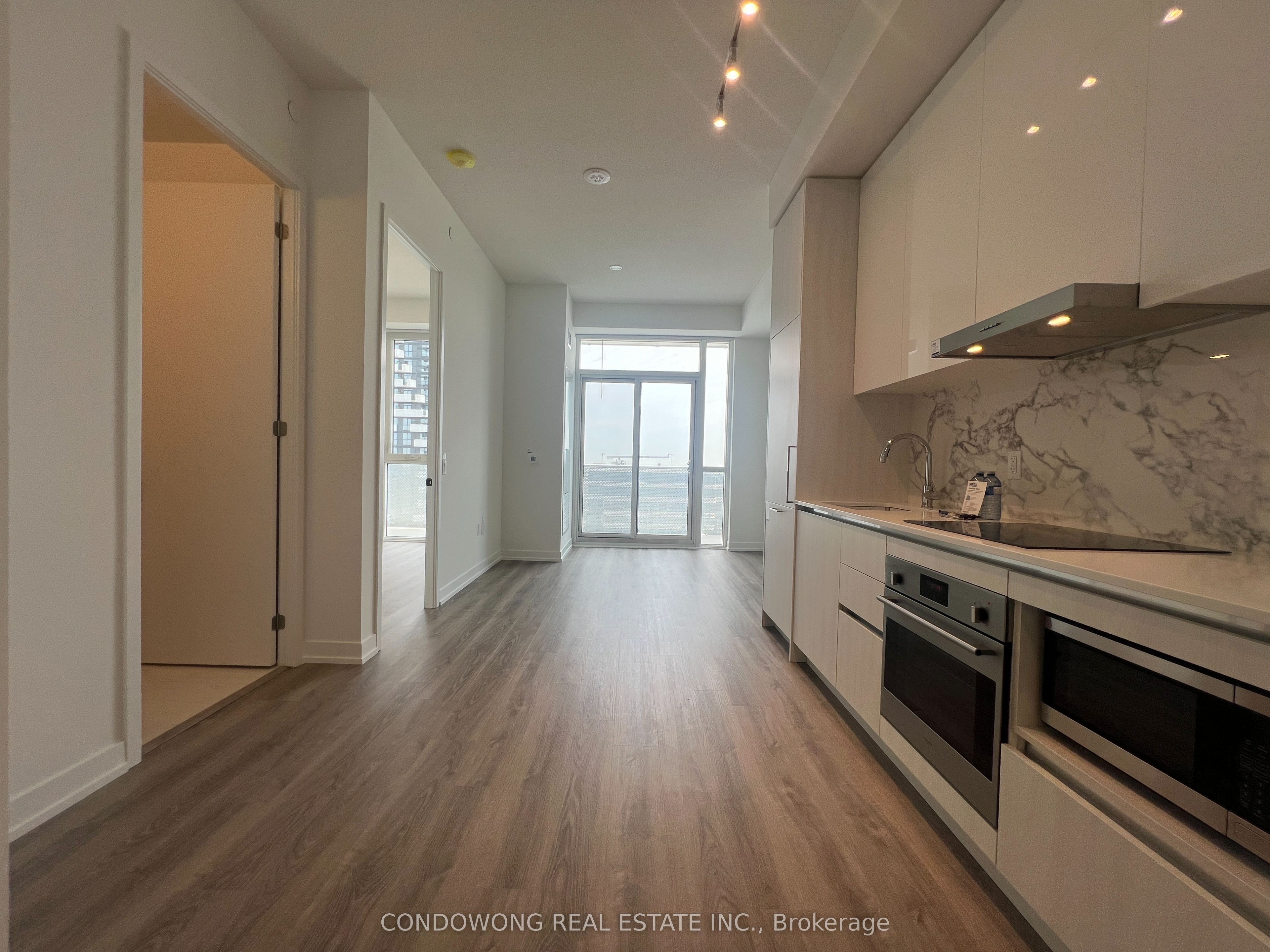 195 Commerce Street 5316, Vaughan, ON L4K 5C3 photo 3