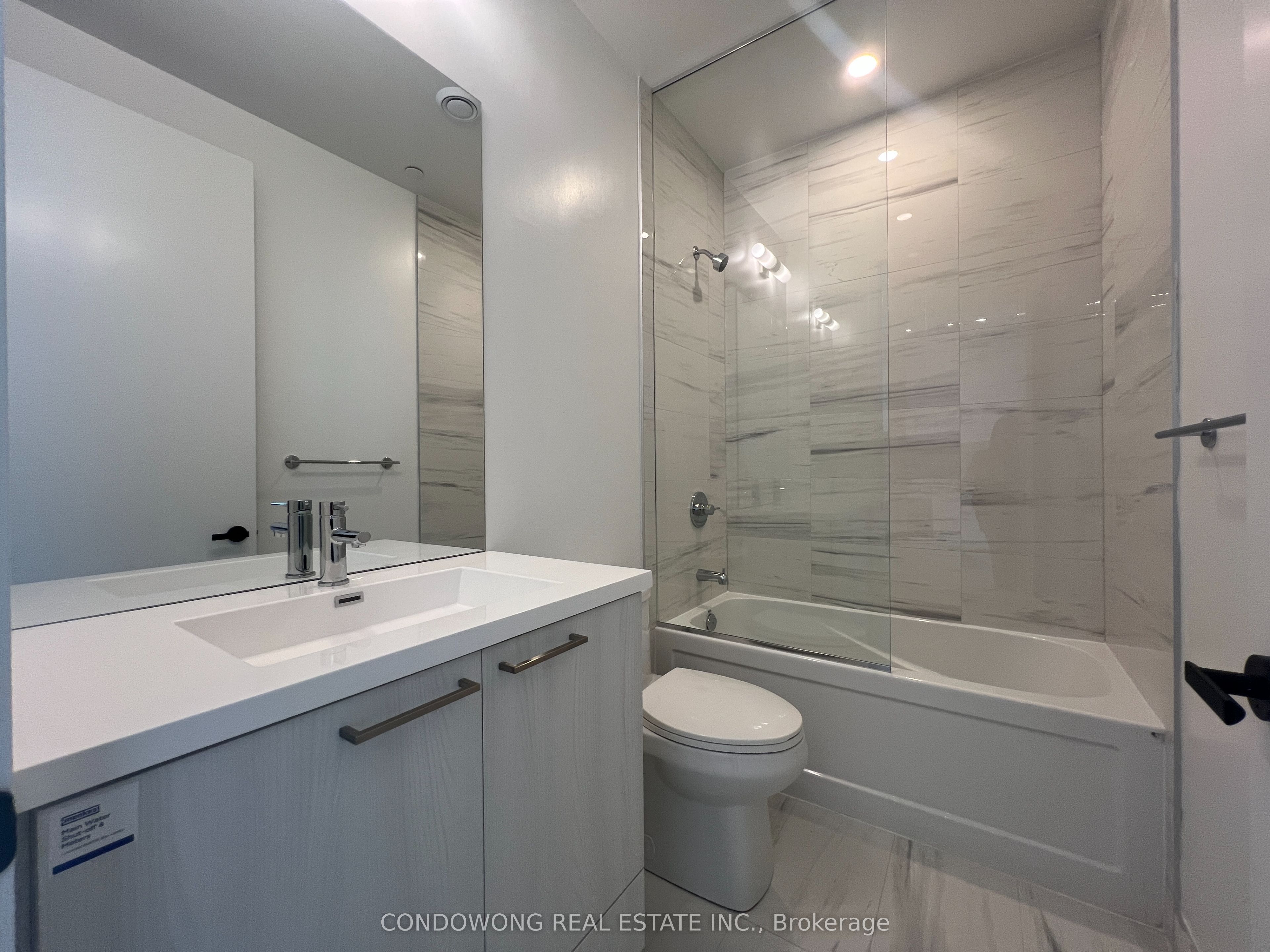 195 Commerce Street 5316, Vaughan, ON L4K 5C3 photo 4