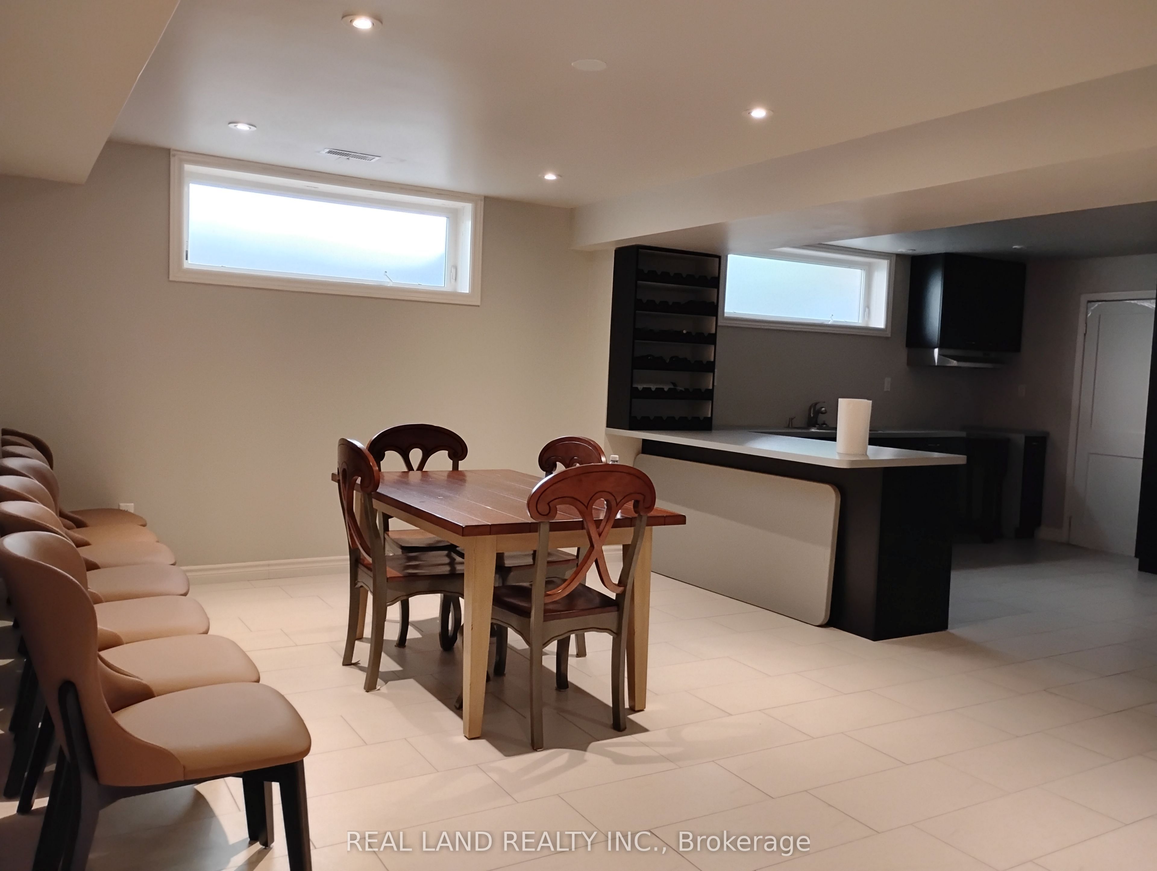 190 Hillsview(Basement) Drive N Basement unit, Richmond Hill, ON L4C 1T2 photo 5