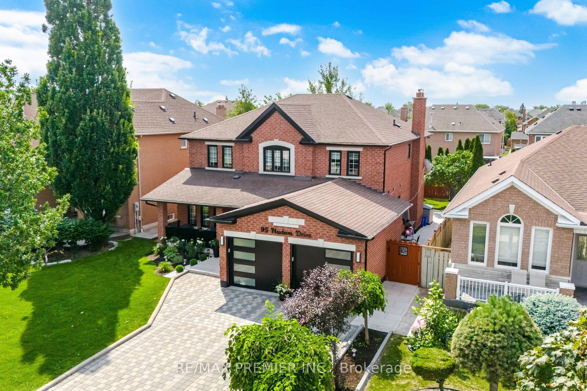 95 Hudson Drive, Vaughan, ON L6A 1X4 photo 2