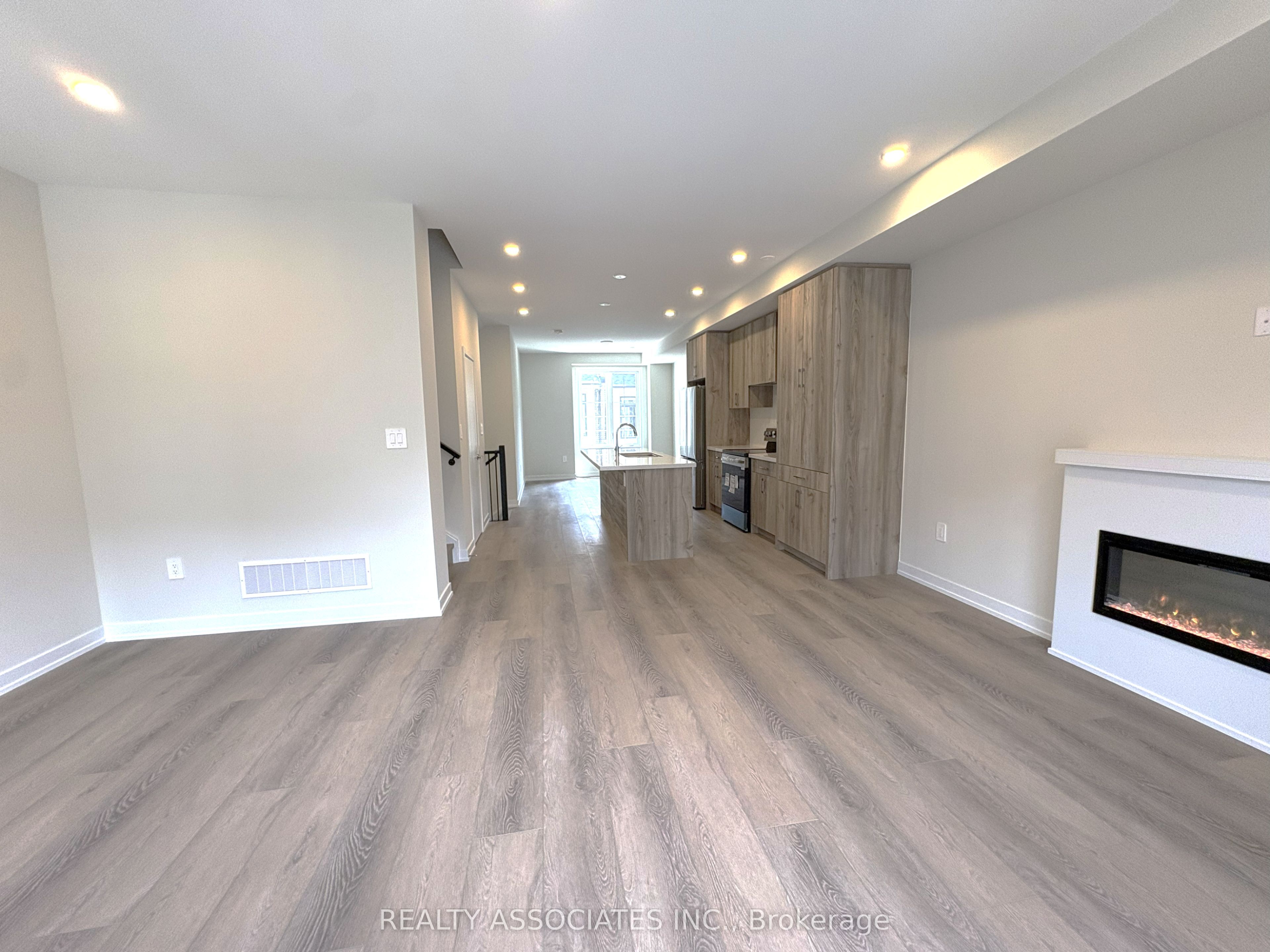 21 Agnes Lane, Richmond Hill, ON L4B 0J4