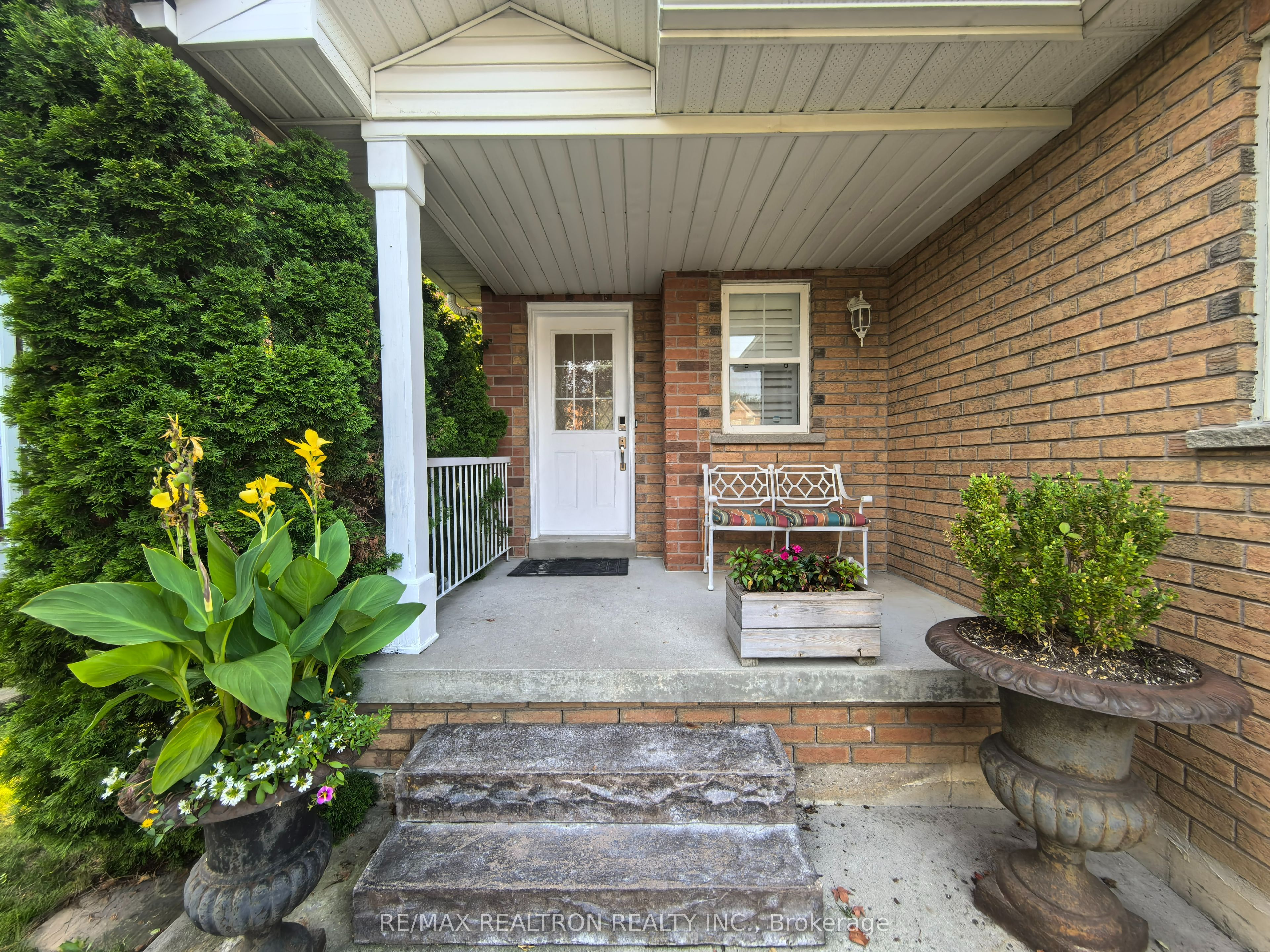 18 Nantucket Drive Main & 2nd Floor, Richmond Hill, ON L4E 3V1 photo 5