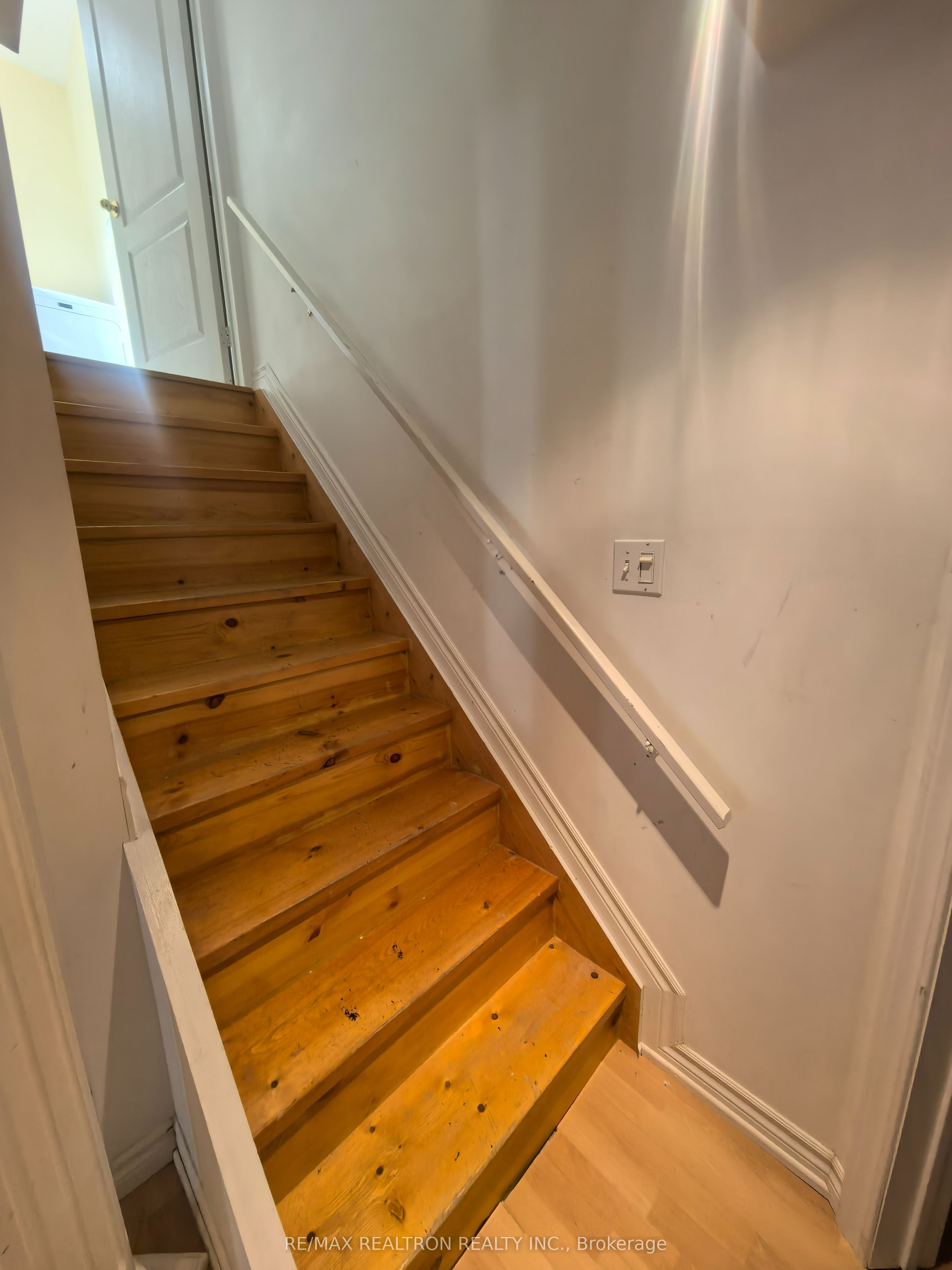 18 Nantucket Drive Bsmt, Richmond Hill, ON L4E 3V1 photo 5