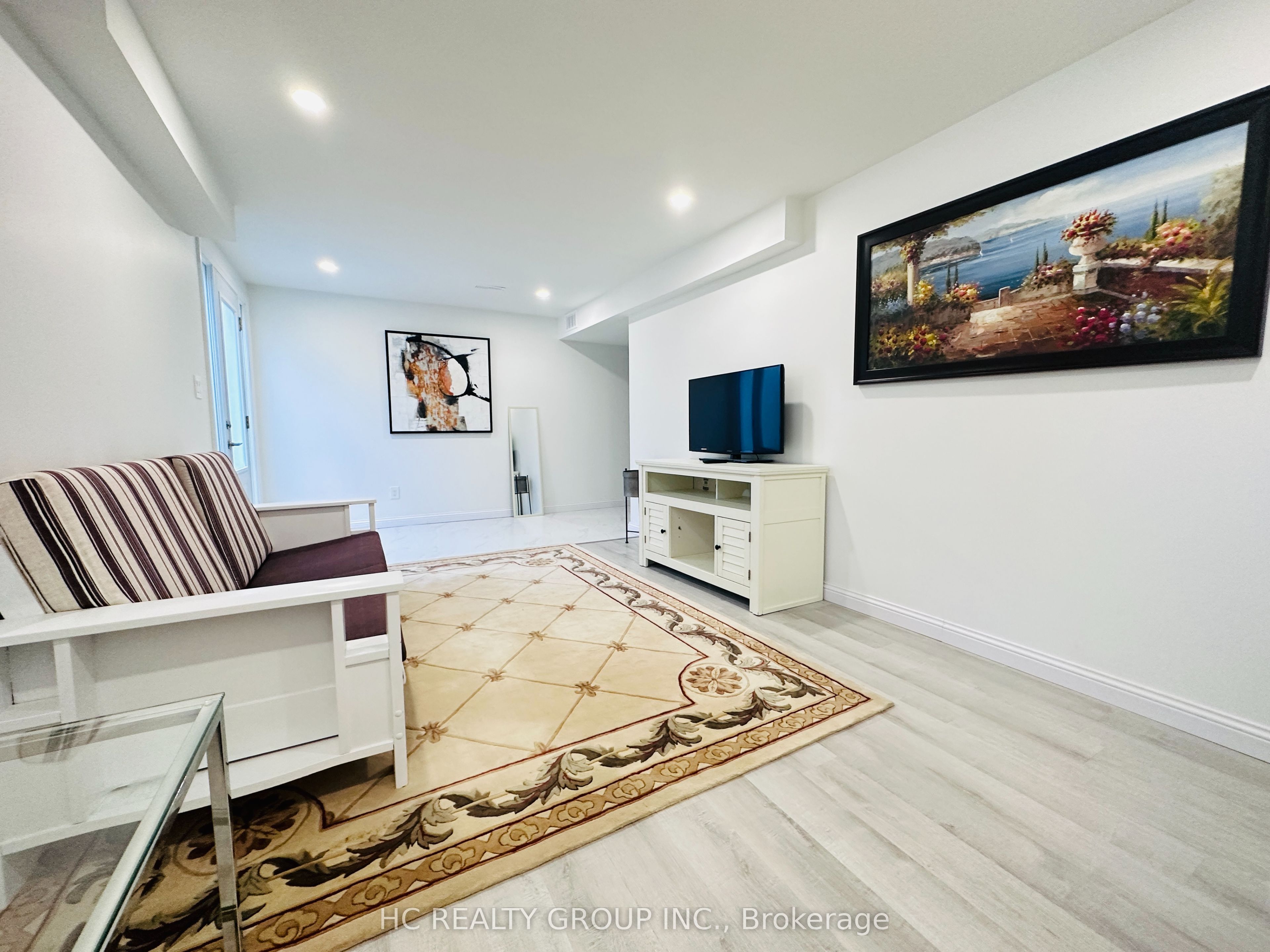 68 Marbrook Street Bsmt Apt B, Richmond Hill, ON L4C 0Y8 photo 5